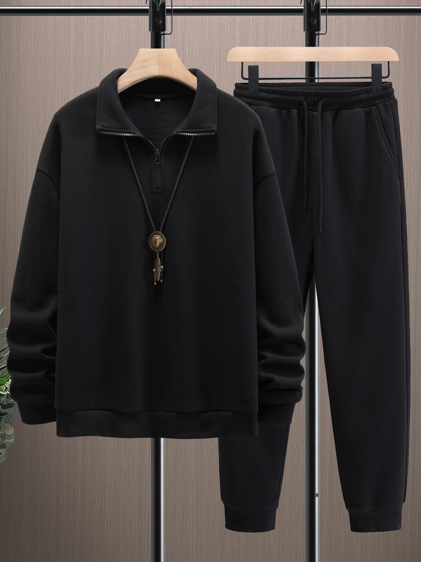 Manfinity Homme Men Casual Solid Half Zip Sweatshirt