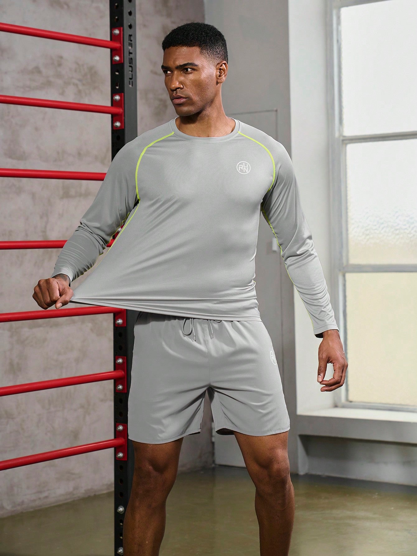 Manfinity Fitness Boyfriend Style Men Shorts Set Boyfriend Style Men Contrast Panel Sports Set, Athletic Suit, Tracksuit Workout Sets