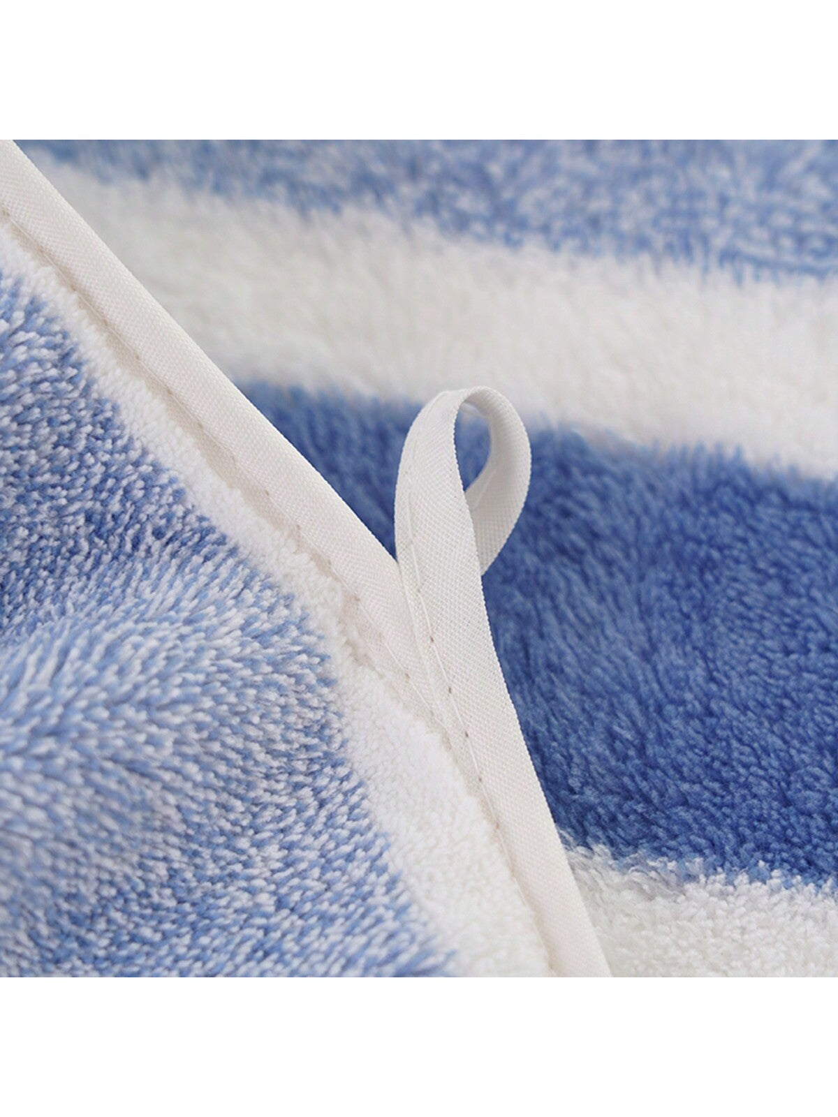 1pc Dark Blue Soft, Absorbent, Non-Shedding Wide Striped Coral Fleece Towel Or Bath Towel For Adults,For Hotel, Spa, Home Bathroom, Shower, Face Washing.