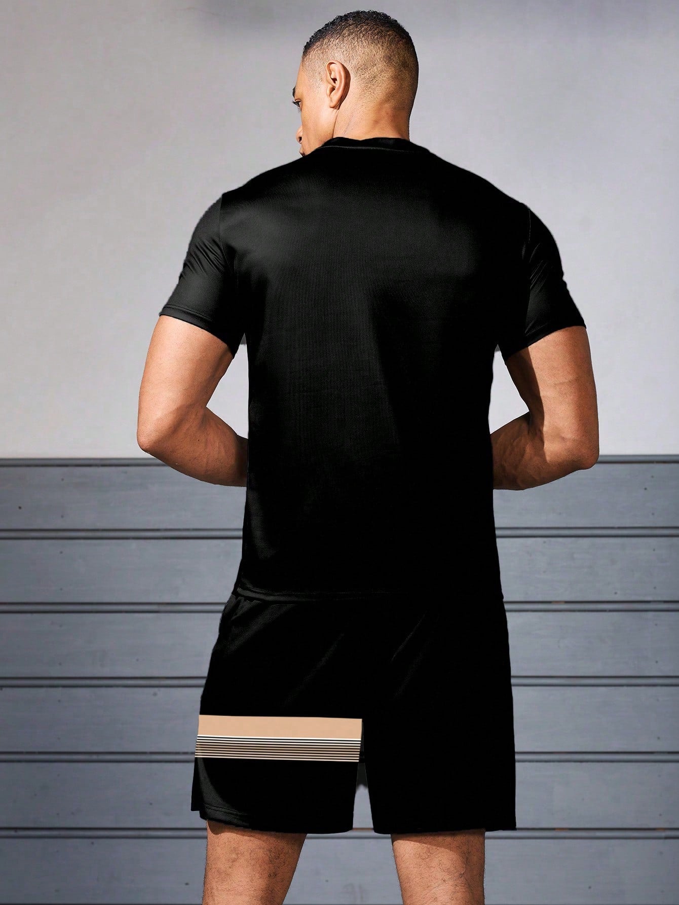 Manfinity Boyfriend Style Men's Summer Simple Printed Short Sleeve Shirt And Shorts Sports Set