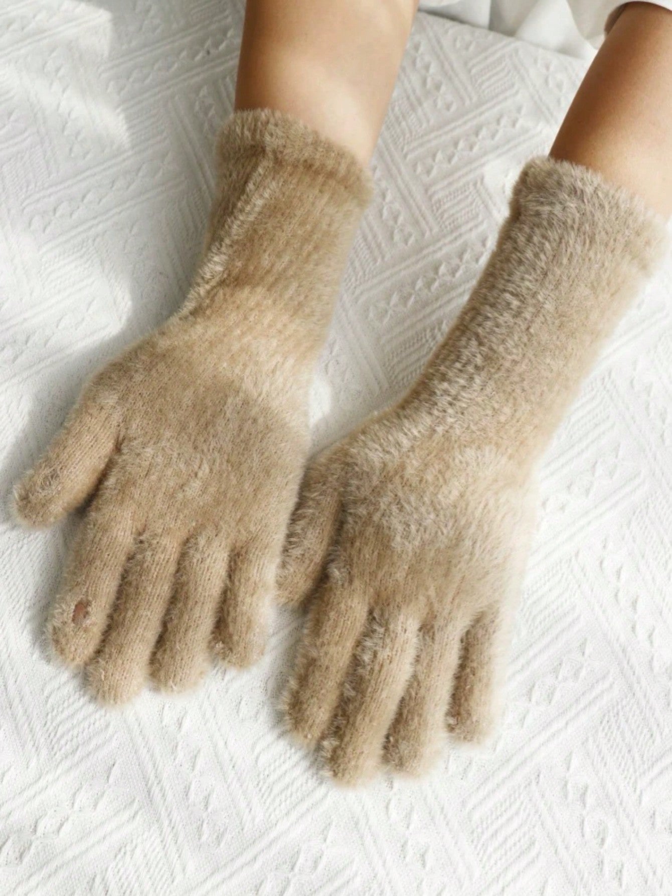 1 Pair Women's Elegant Solid Color Touchscreen Fuzzy Lined Warm Gloves For Autumn And Winter