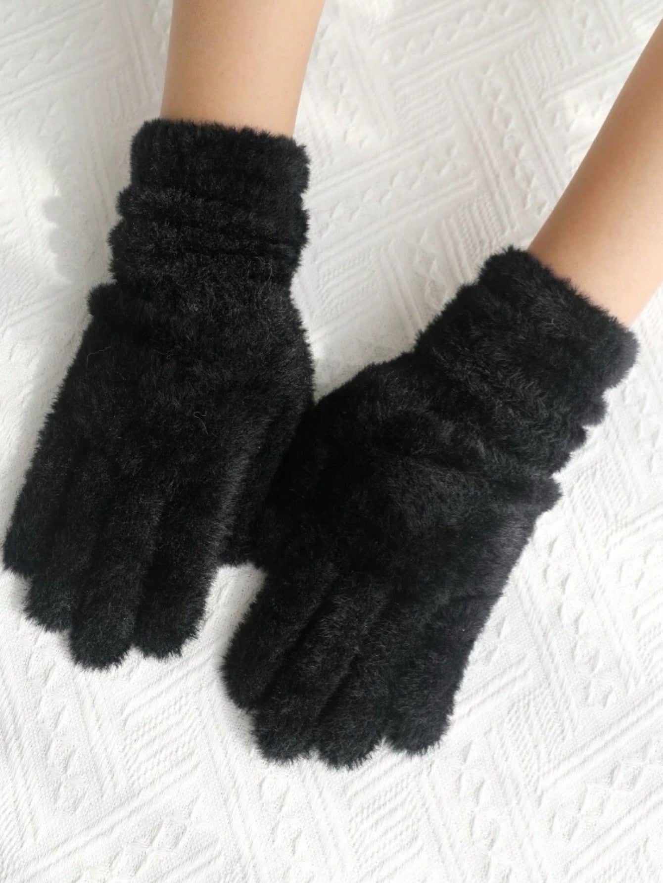 1 Pair Women's Elegant Solid Color Touchscreen Fuzzy Lined Warm Gloves For Autumn And Winter