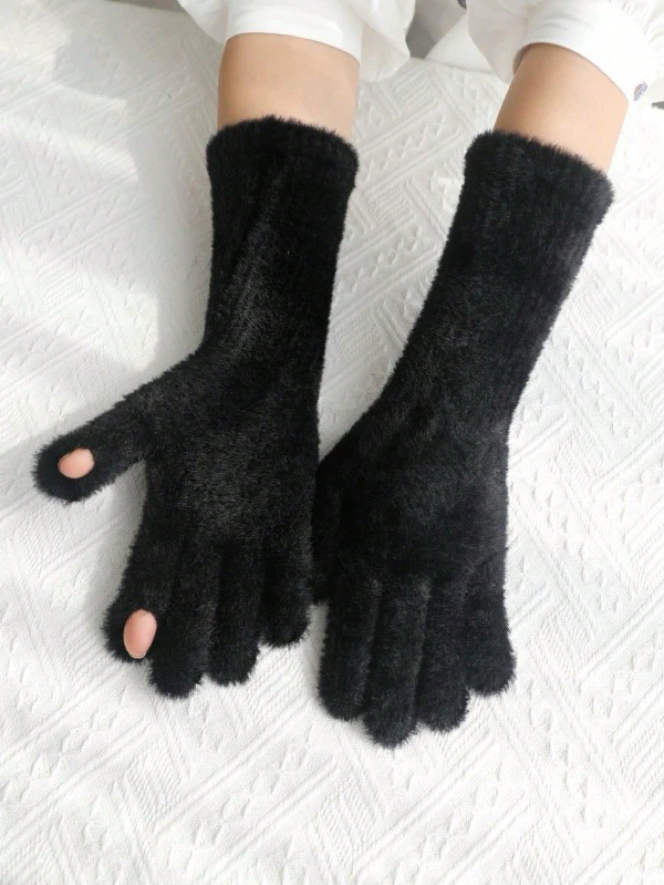 1 Pair Women's Elegant Solid Color Touchscreen Fuzzy Lined Warm Gloves For Autumn And Winter