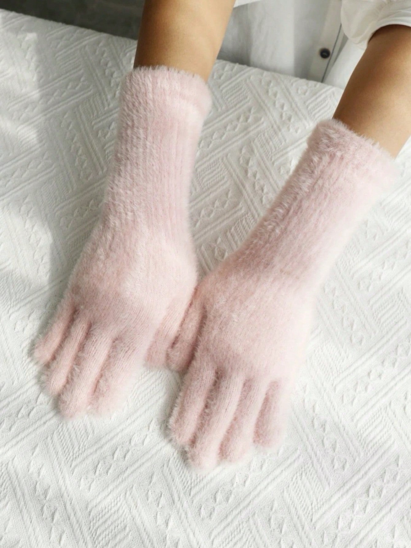 1 Pair Women's Elegant Solid Color Touchscreen Fuzzy Lined Warm Gloves For Autumn And Winter