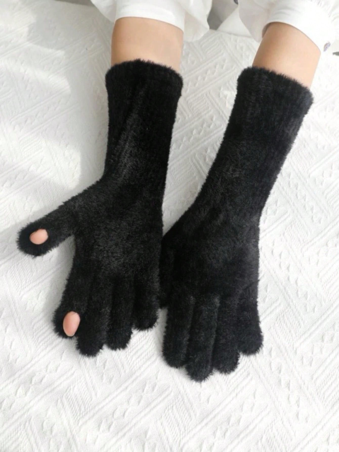 1 Pair Women's Elegant Solid Color Touchscreen Fuzzy Lined Warm Gloves For Autumn And Winter