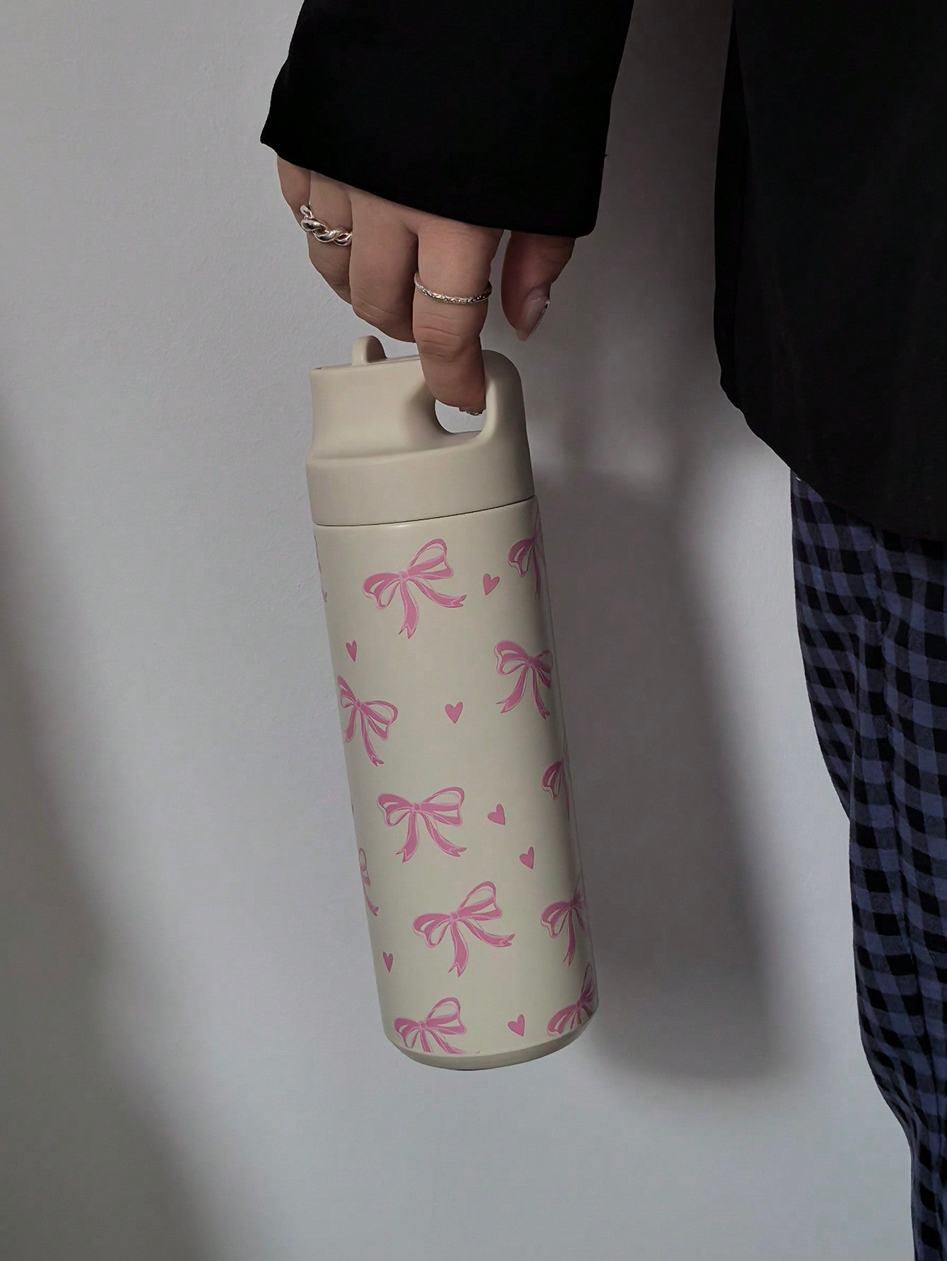 1pc 550ml/18.6oz Bow Heart Series Water Bottle, With Straw Cup, Original Double-Layer Stainless Steel Bottle, Keeps Drink Hot Cold, Travel And Outdoor Cup, Gym And Sport Bottle, Flat Bottom Cup, Car Cup, Seasonal Drinkware, Holiday Gift