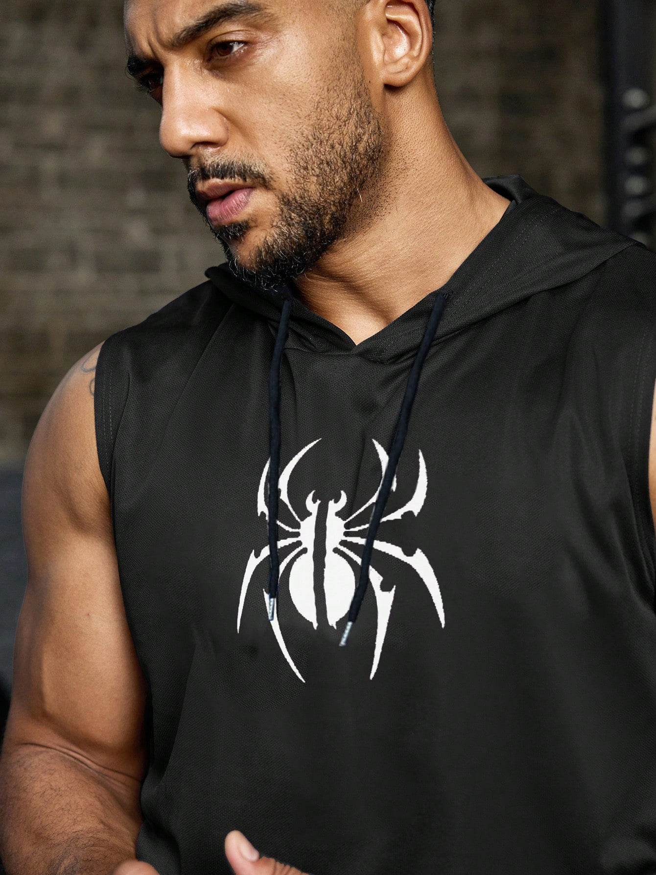 VitaFith New Spider Print Graphic Men Sleeveless Hoodie Muscle Tee For Sports
