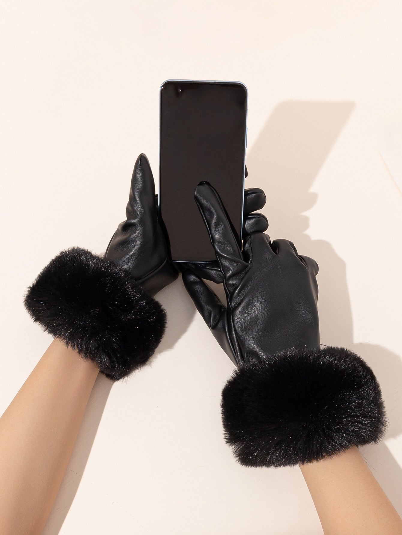 1pair Women's Leather Touchscreen Gloves With Fuzzy Lining, Warm And Windproof Halloween Accessories Winter Gloves