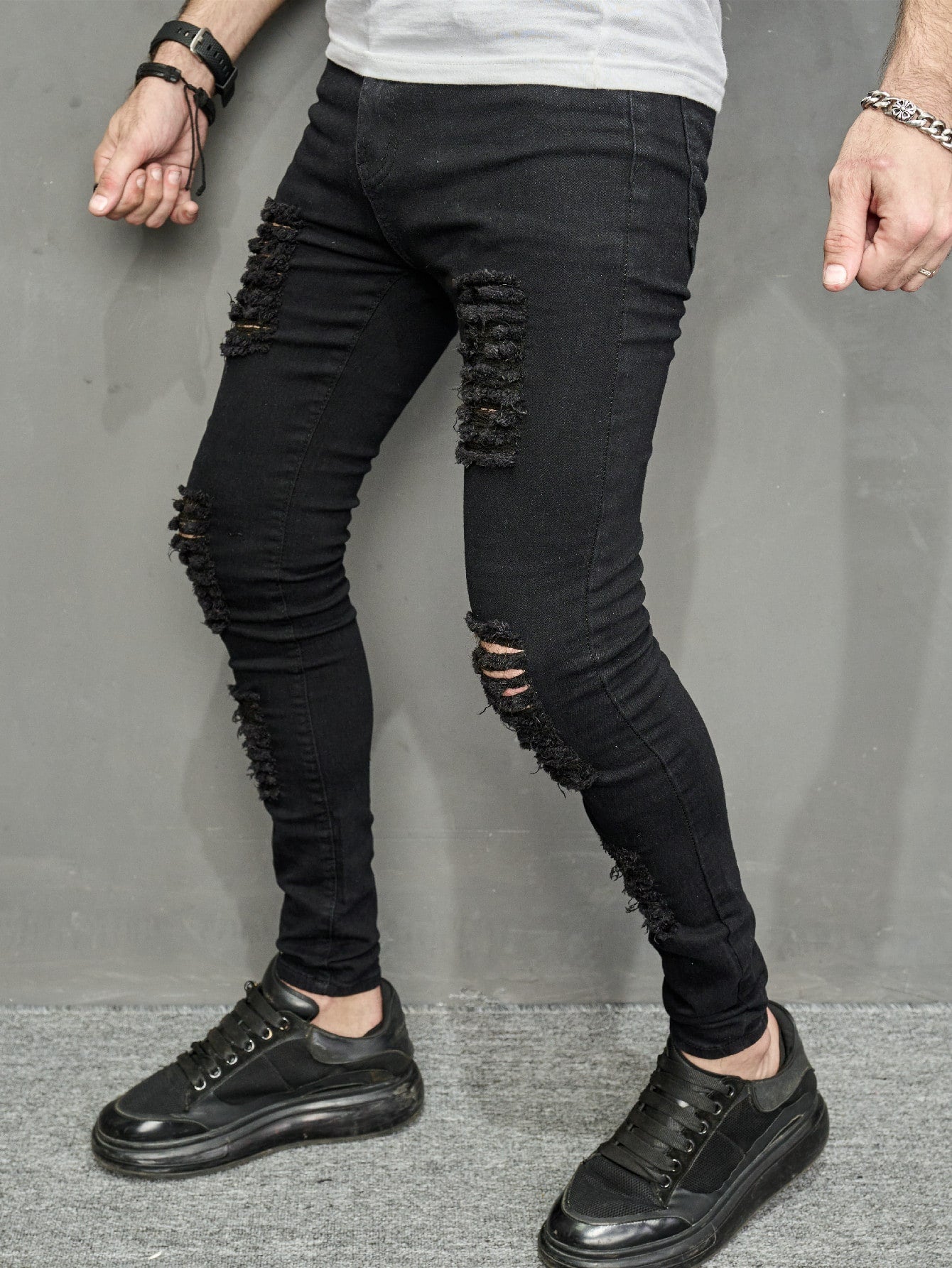 Manfinity LEGND Men Cotton Ripped Frayed Jeans Plain Slim Fit Long Plain Black Cargo Jeans, For Husband, Boyfriend Gifts