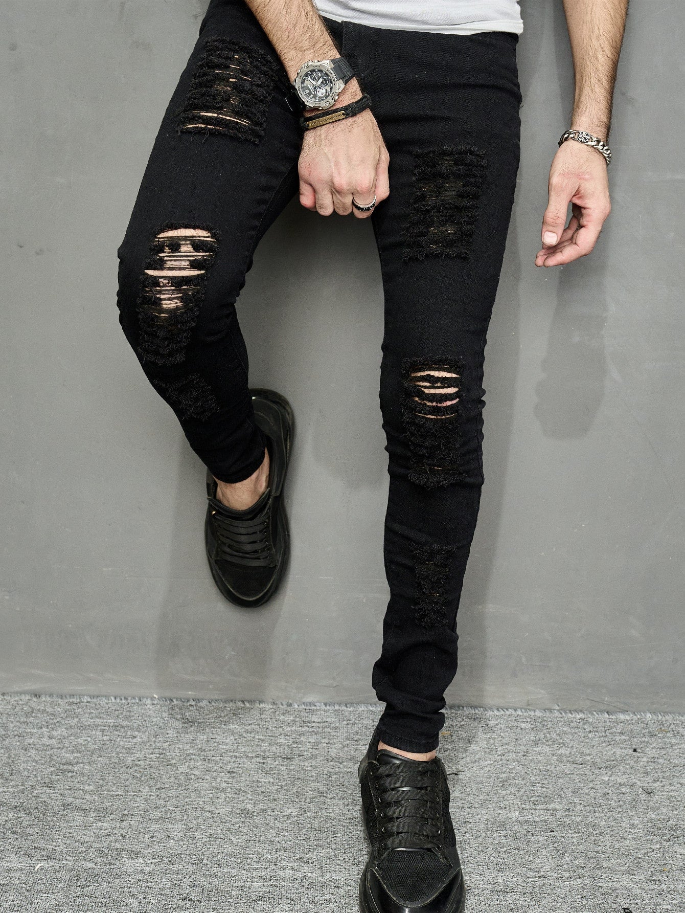 Manfinity LEGND Men Cotton Ripped Frayed Jeans Plain Slim Fit Long Plain Black Cargo Jeans, For Husband, Boyfriend Gifts