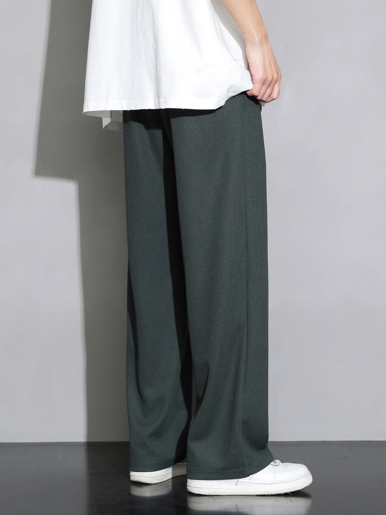 Men Drawstring Waist Wide Leg Pants