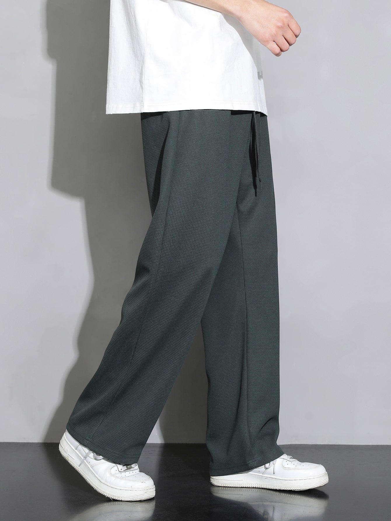 Men Drawstring Waist Wide Leg Pants