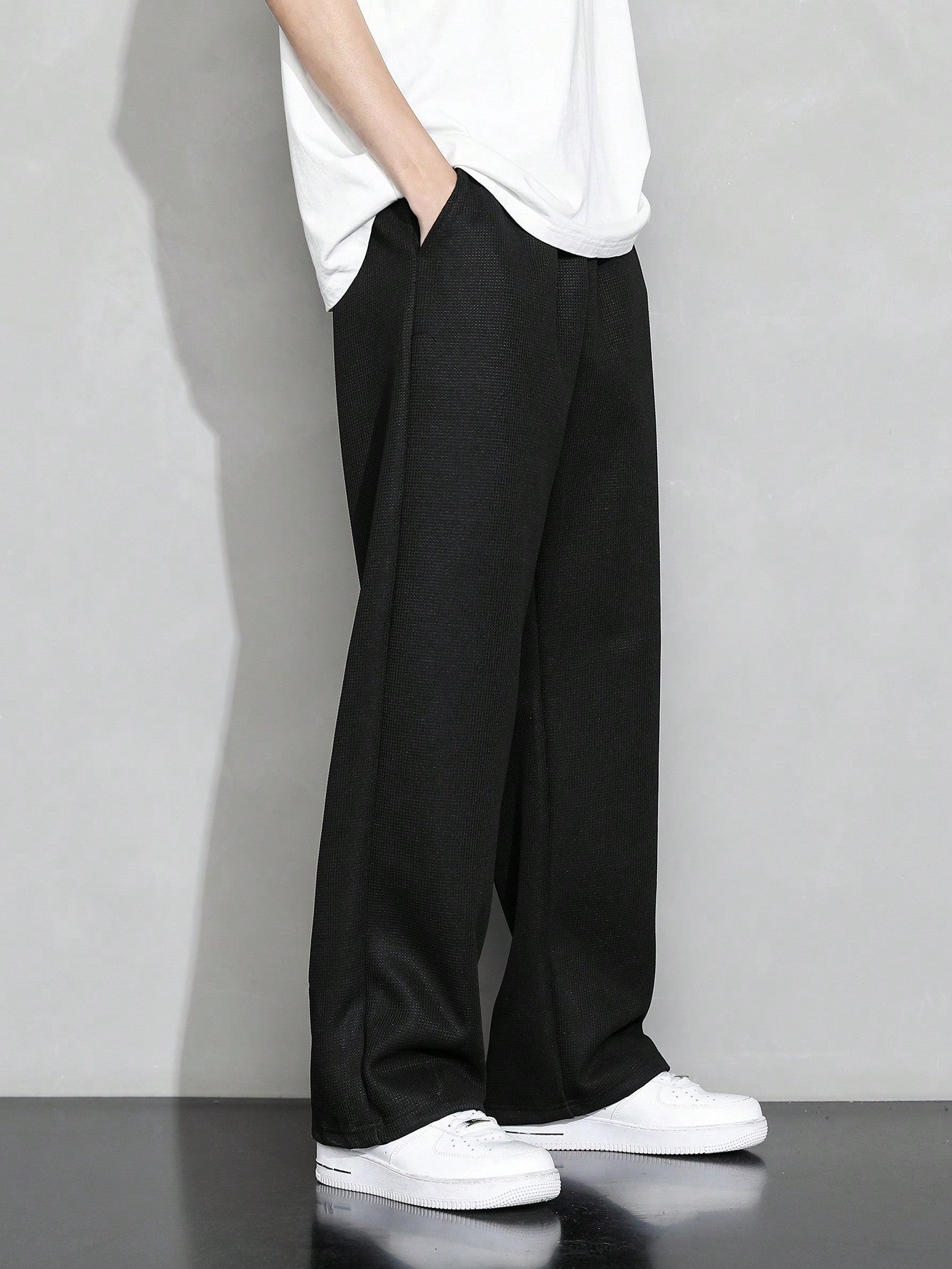 Men Drawstring Waist Straight Leg Pants