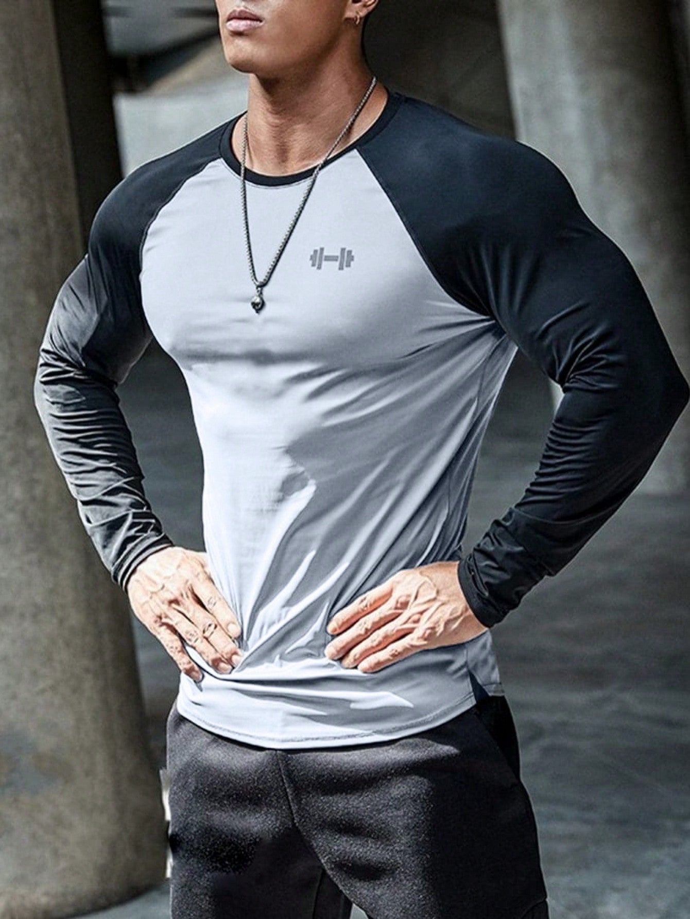 Manfinity Sport Corelite Boyfriend Style Men Letter Graphic Raglan Sleeve Sports Tee Long Sleeve Shirt