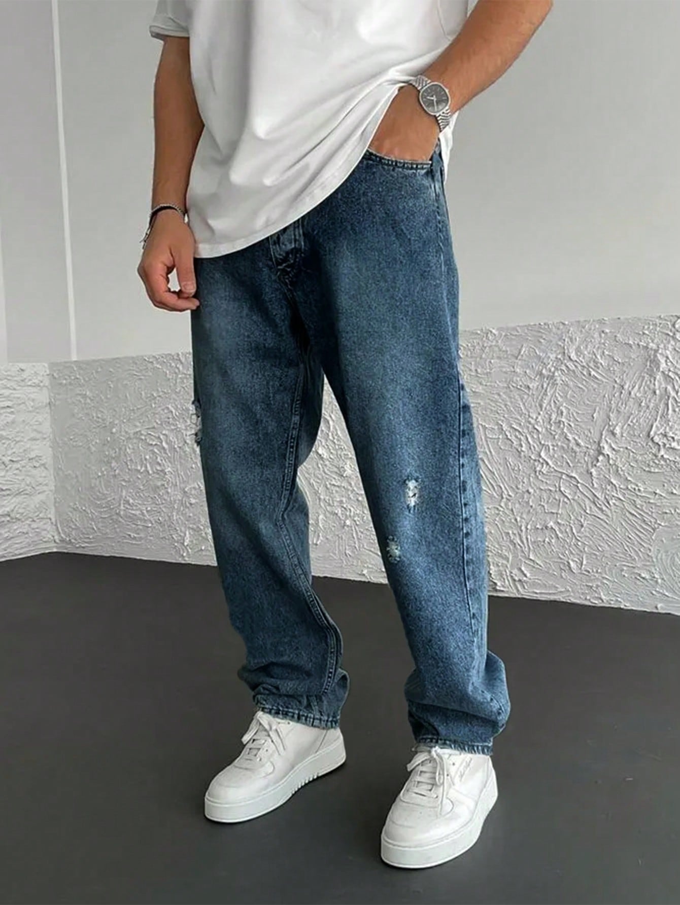 Men Ripped Straight Leg Jeans