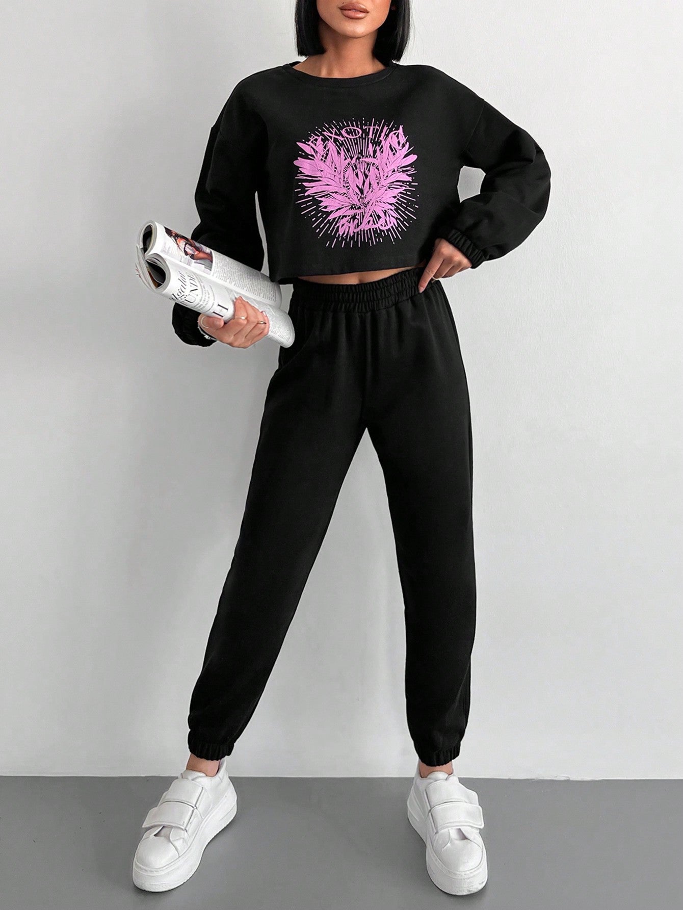 Graphic Drop Shoulder Crop Sweatshirt