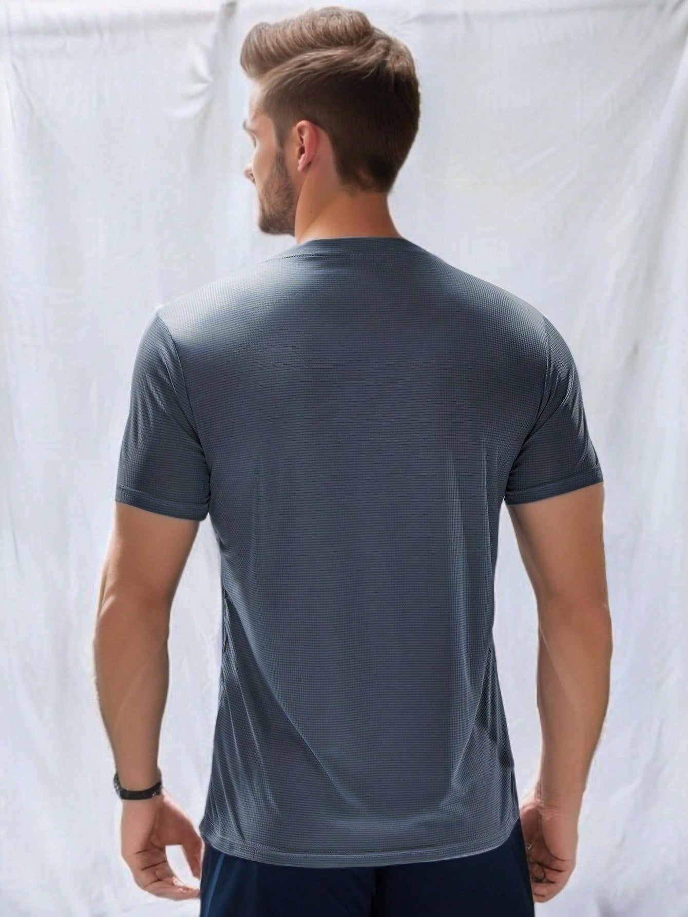 Men's Sports Fitness Outfit, Trendy Casual Workout T-Shirt