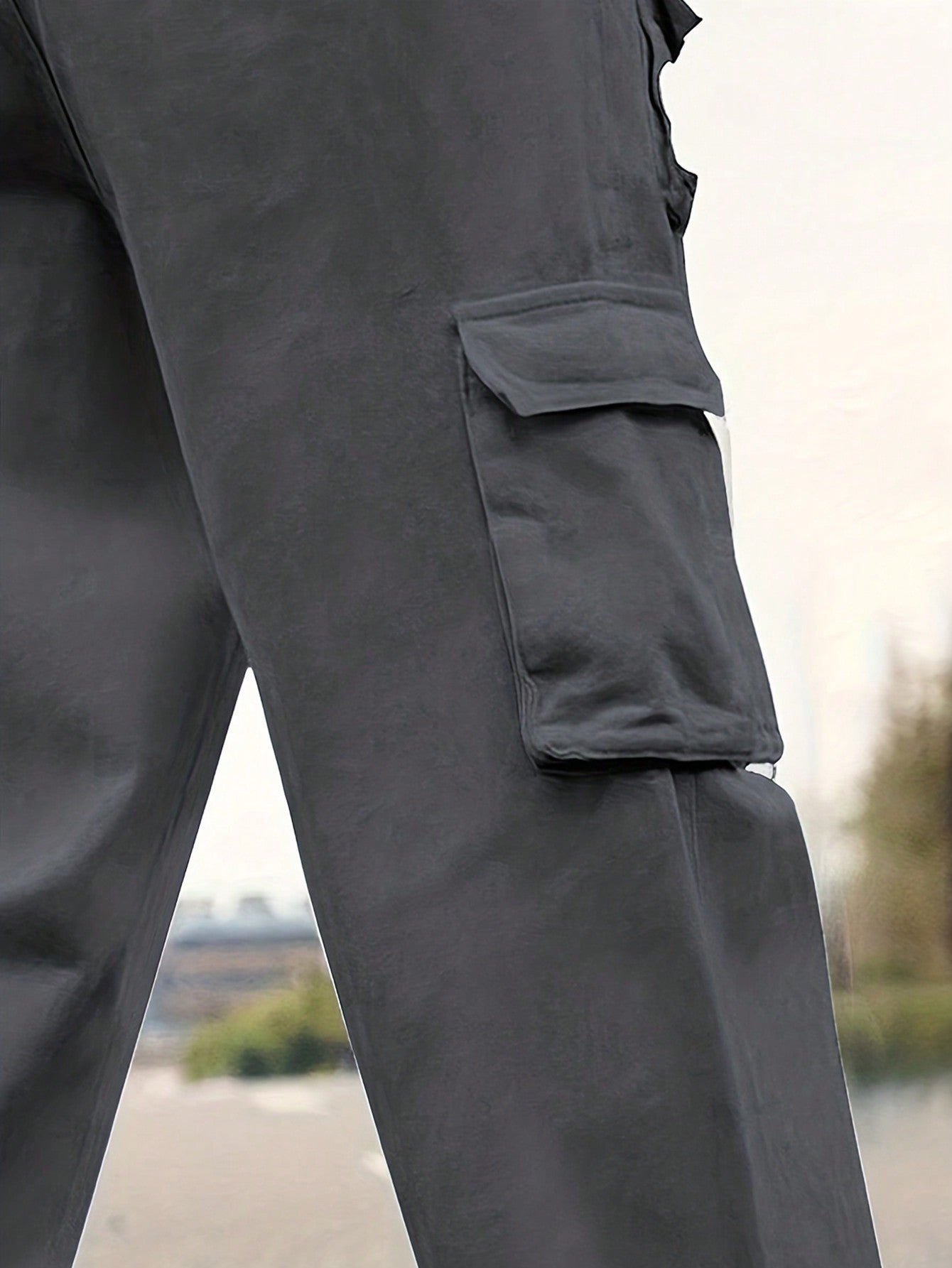 Men Flap Pocket Side Cargo Pants