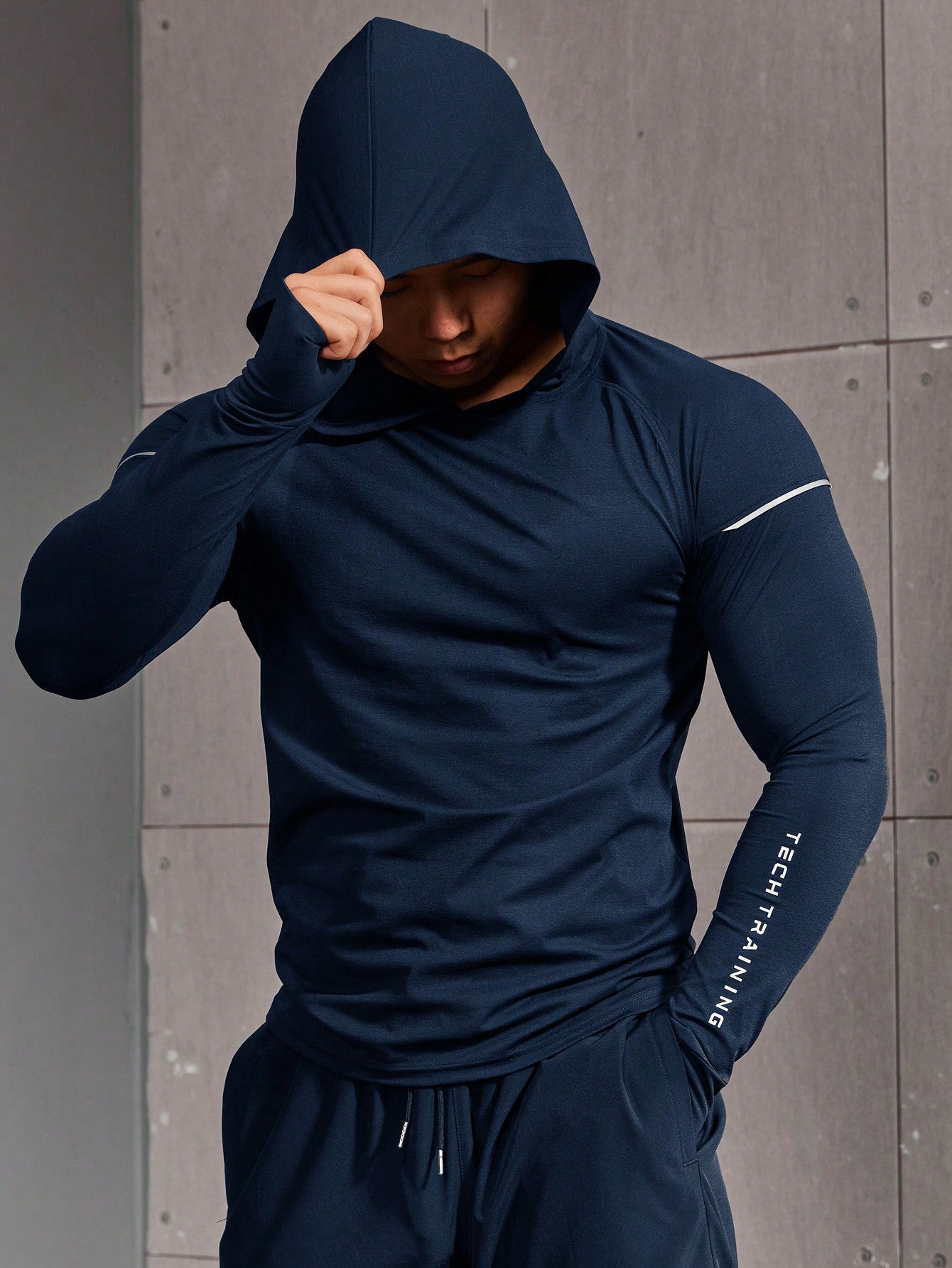 Manfinity Sport Corelite Boyfriend Style Men's Sports Tight Hooded Sweatshirt Hoodie Boyfriend Style Men Sweatshirt