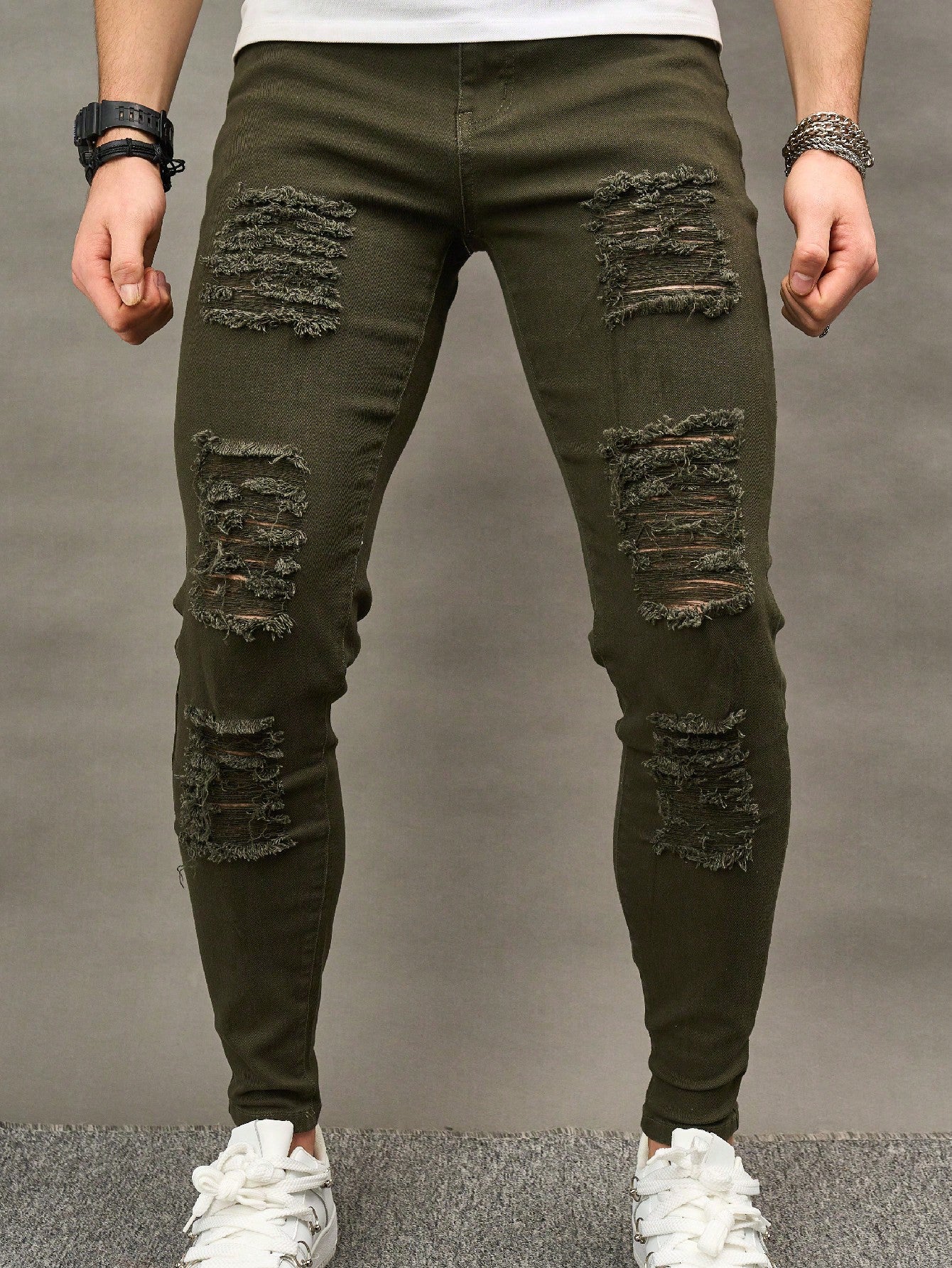 Manfinity LEGND Men Cotton Ripped Frayed Jeans Plain Slim Fit Long Plain Black Cargo Jeans, For Husband, Boyfriend Gifts