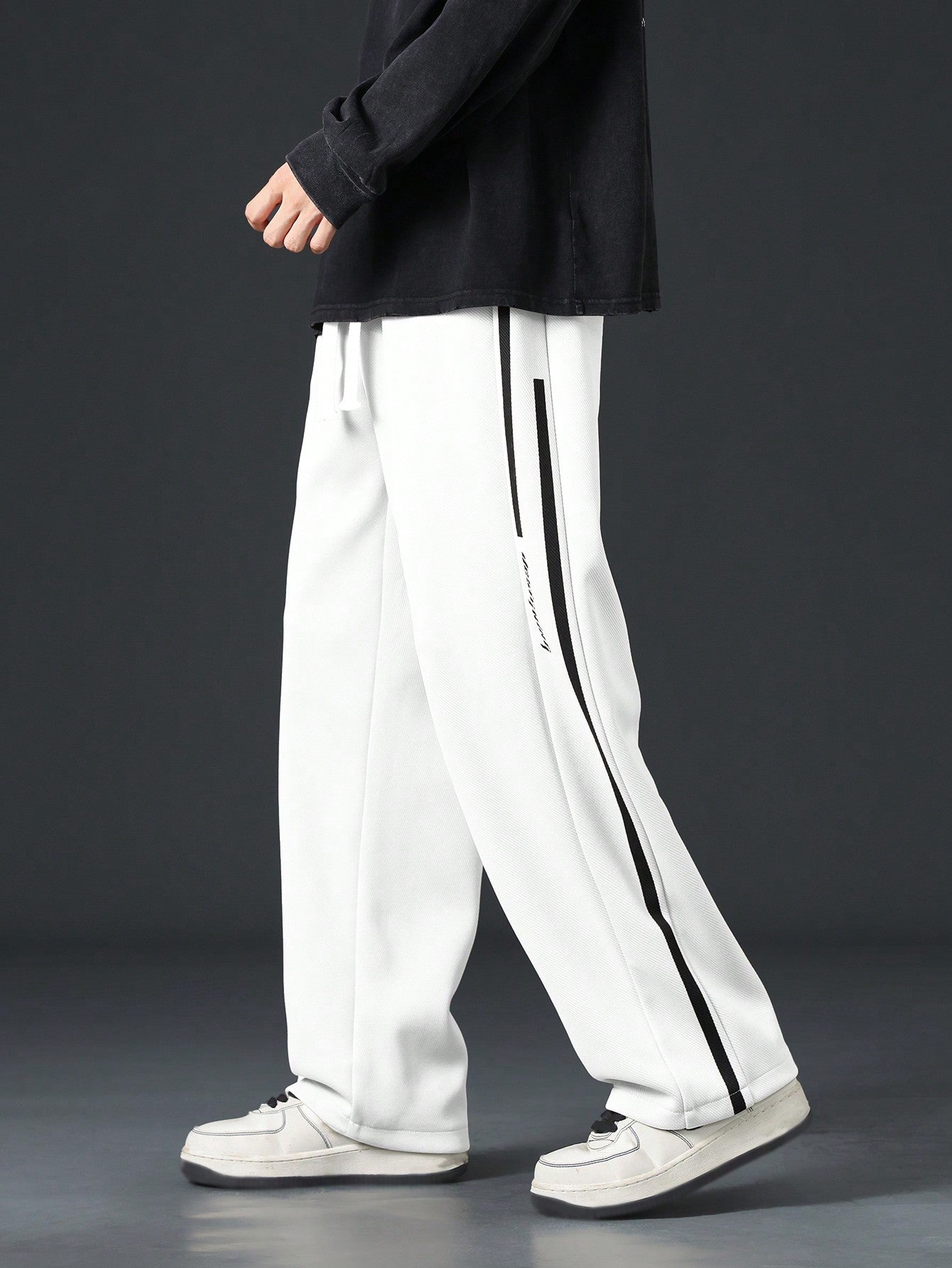 Men's Loose Straight Leg Pants With Side Splice