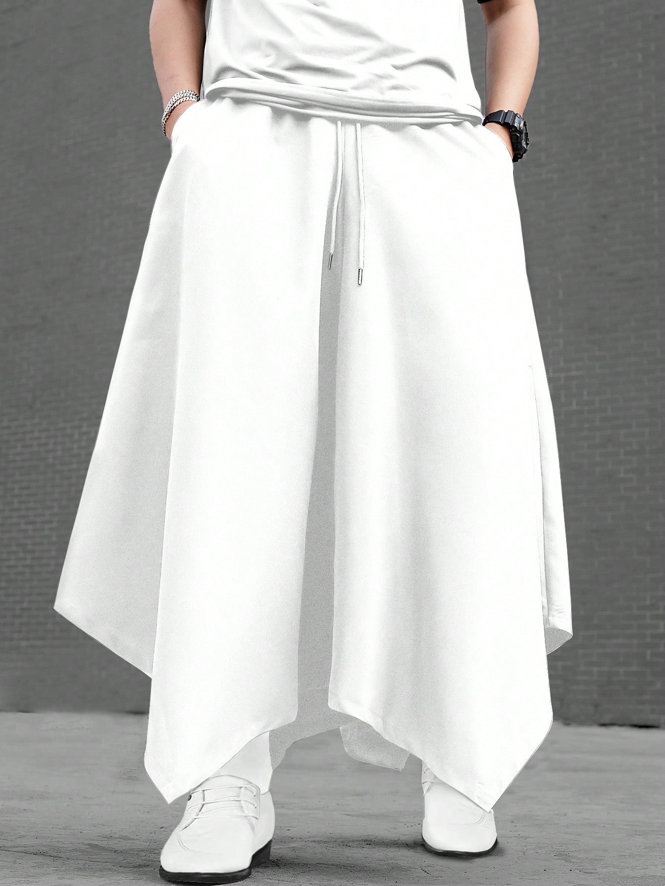 Manfinity EMRG Loose Fit Men's Asymmetric Hem Wide-Leg Pants