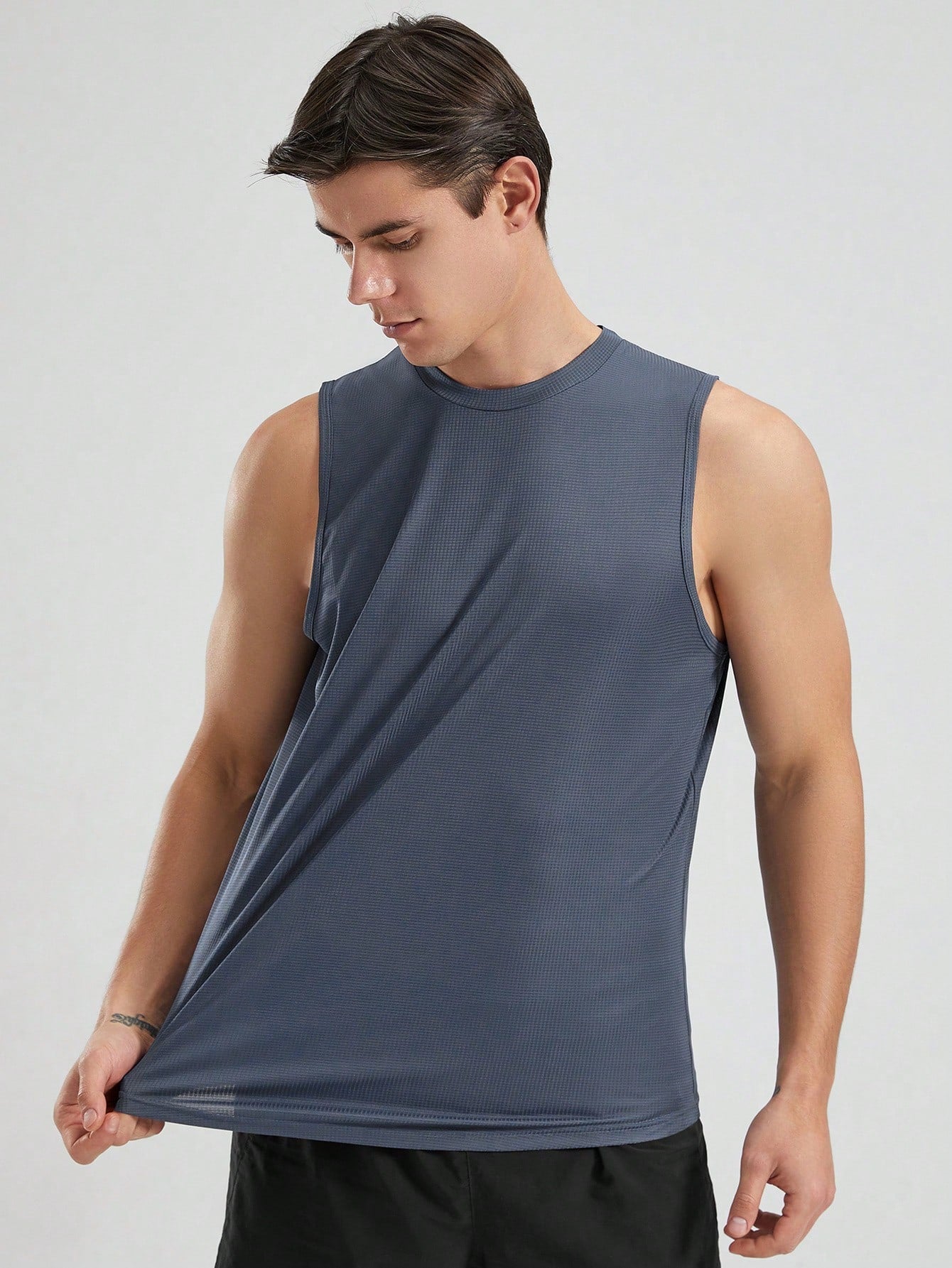 Men's Lightweight Breathable Sleeveless Tank Top, Suitable For Fitness, Running, And Casual Wear