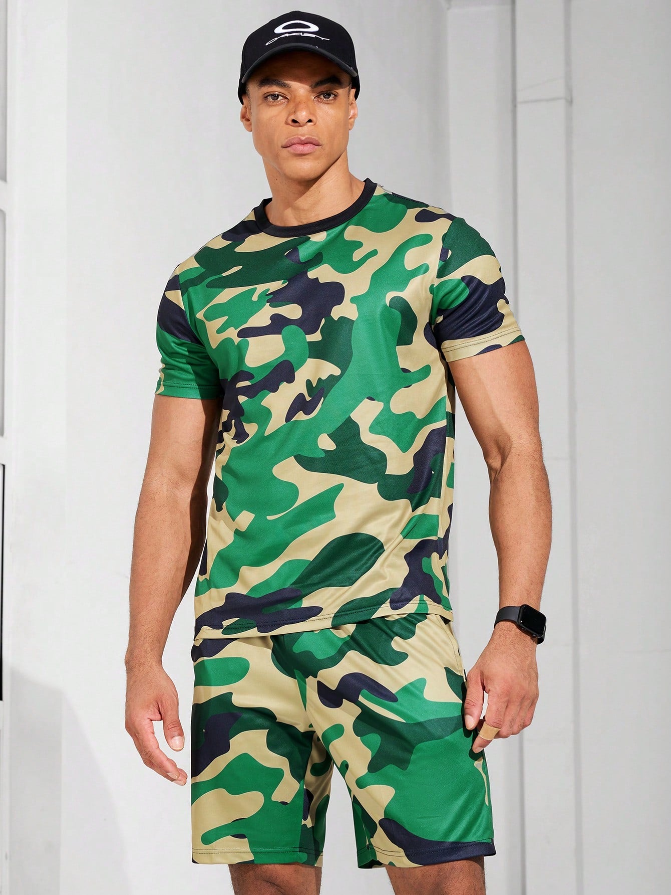 Boyfriend Style Men Camo Print Sports Tee