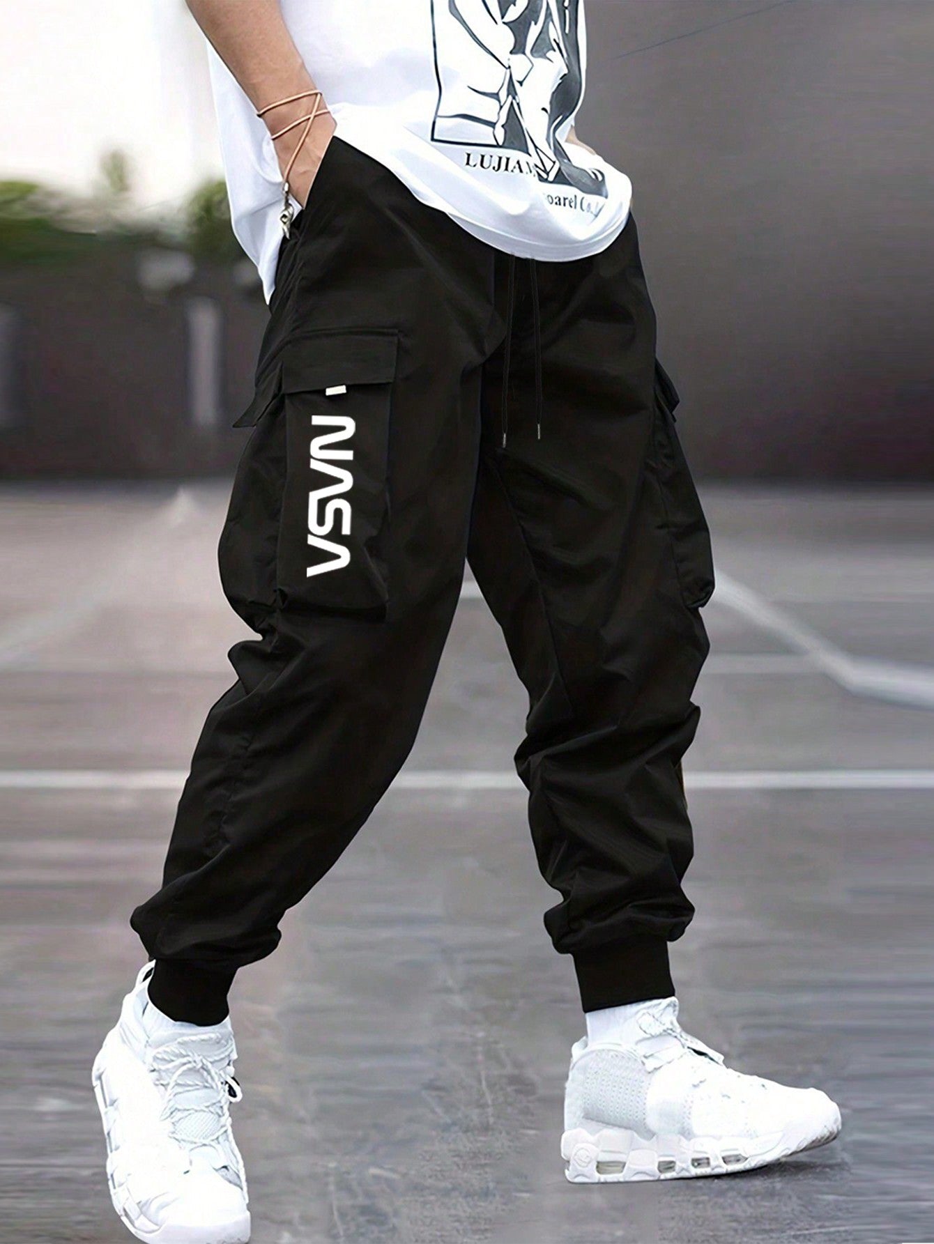 Men's Letter Print Cargo Pants With Multiple Pockets