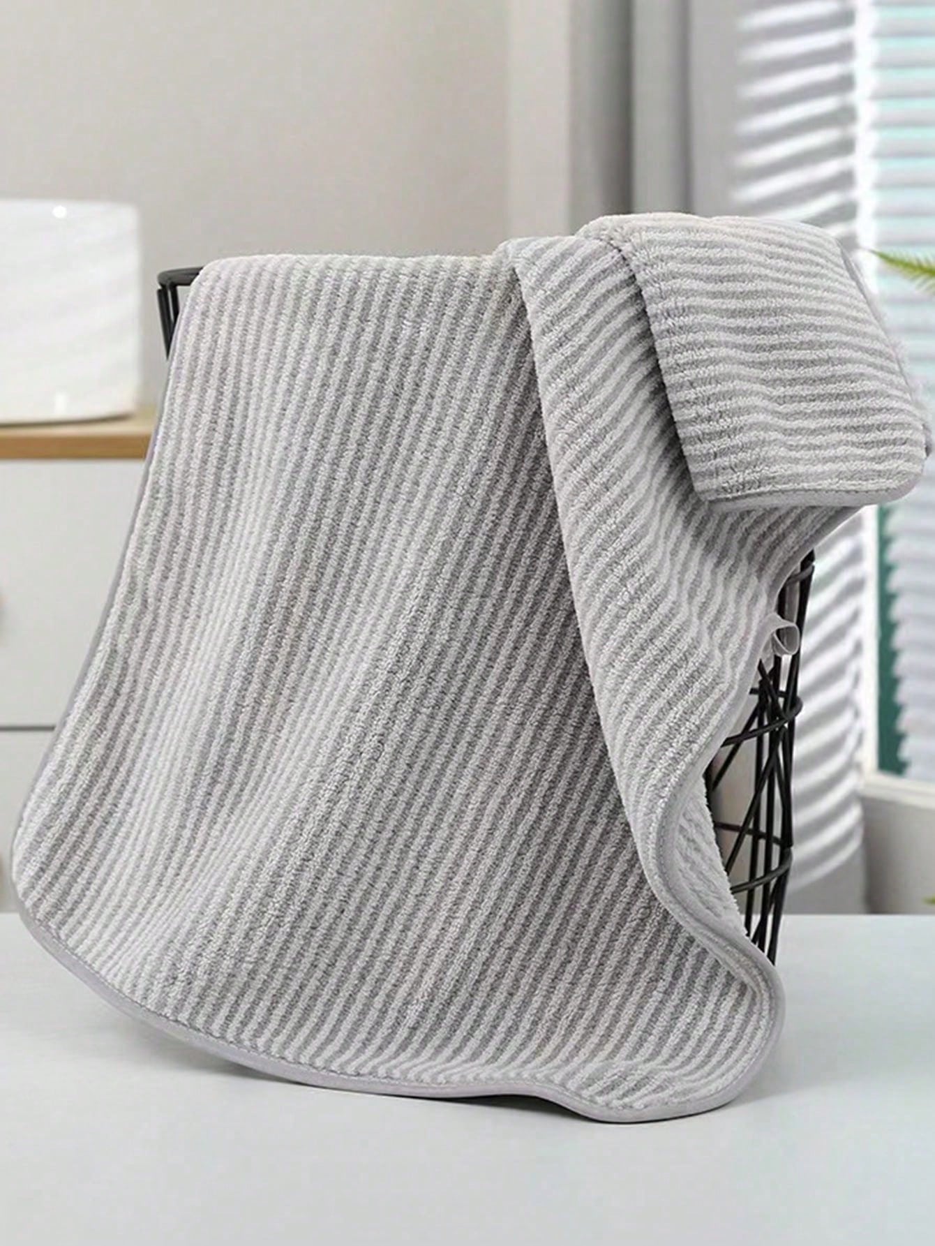 1pc Coral Fleece Soft Absorbent Quick Dry Minimalist Striped Washcloth/Hair Towel, Suitable For Adults And Children, Unisex Home