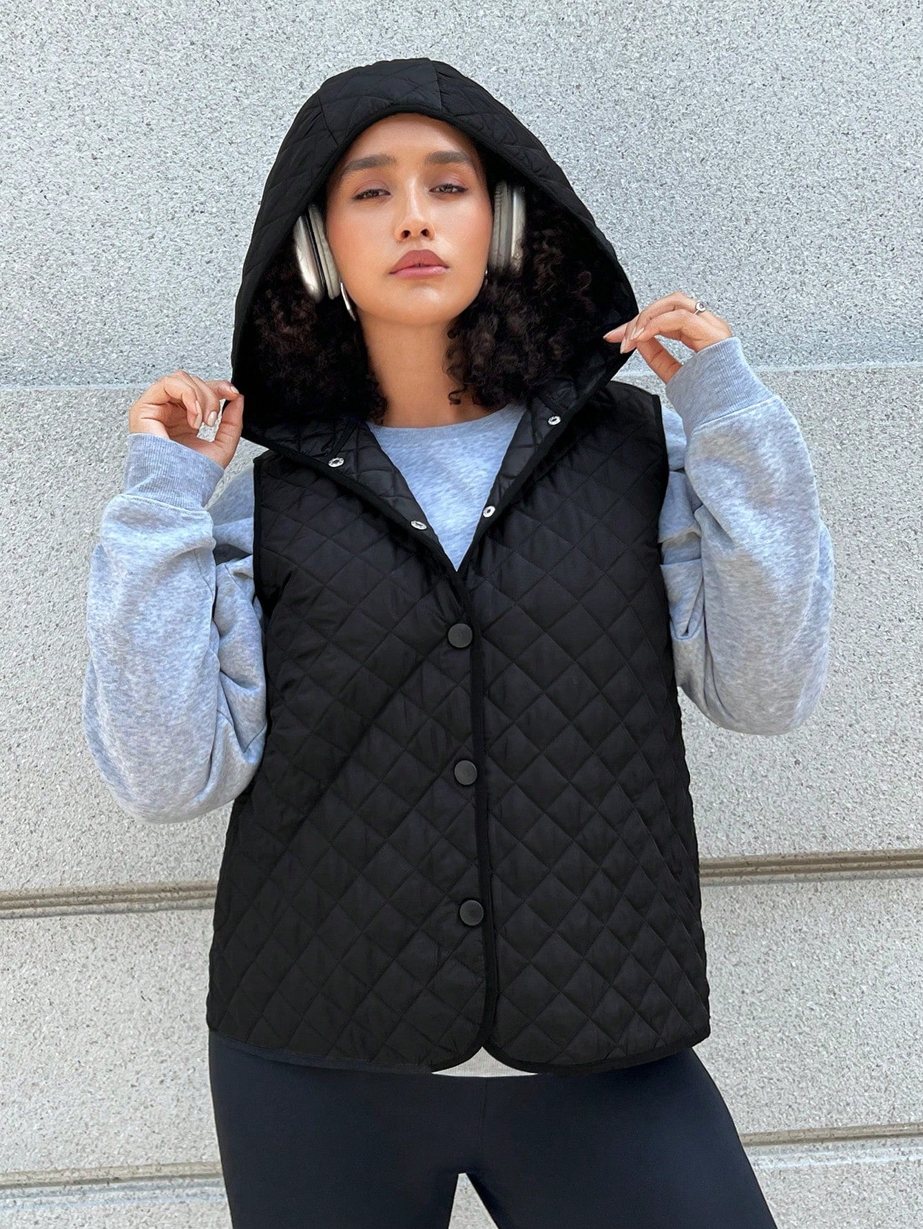 EZwear Plus Size Women's Sleeveless Black Padded Coat