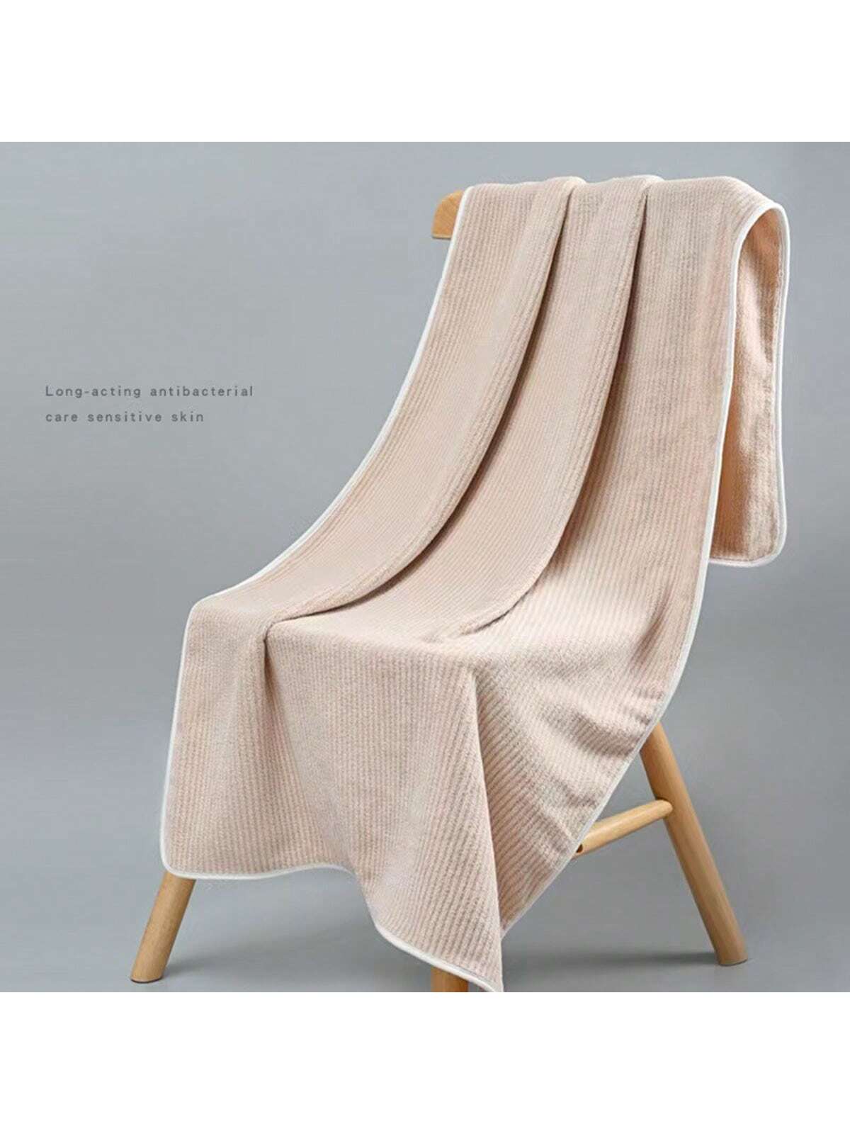 1pc Coral Fleece Bath Towel, Highly Absorbent Quick Dry Adult Size, Extra Thick, Random 3 Colors