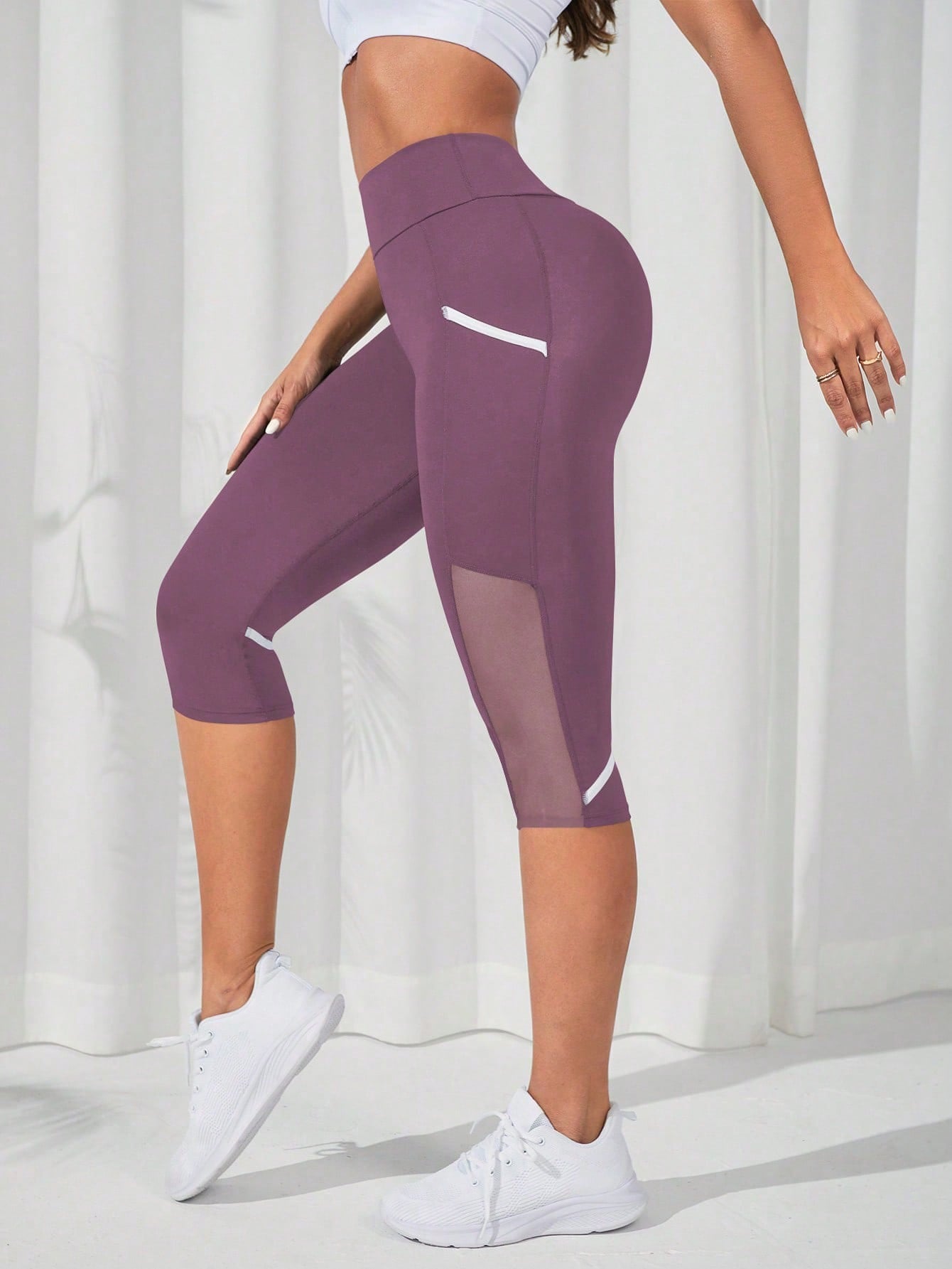 SHEIN Sport Studio Contrast Mesh Insert Capri Sports Leggings