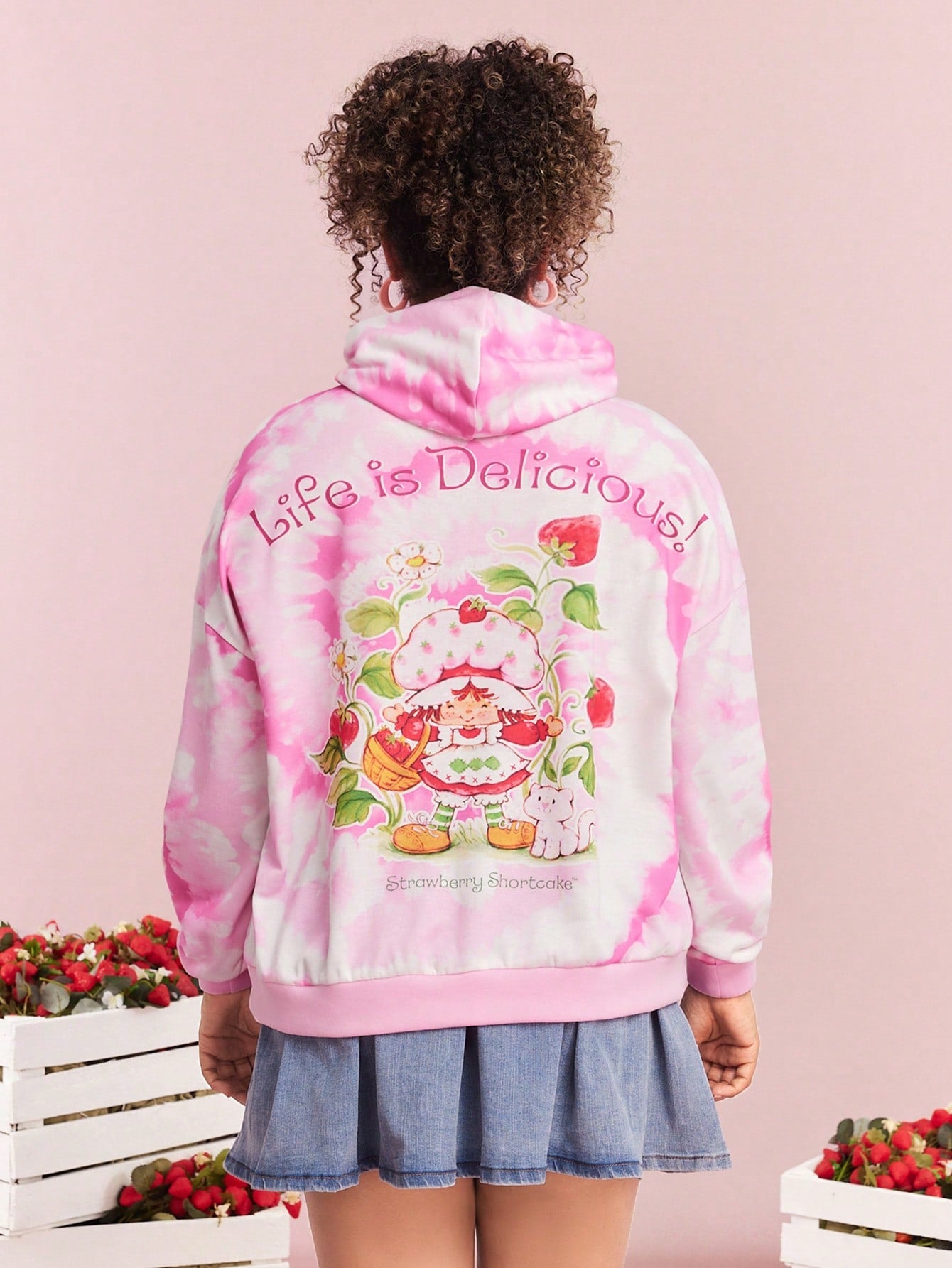 Strawberry Shortcake X SHEIN Plus Size Women Casual Cute Kangaroo Pocket Heart Tie Dye Print Drawstring Hoodie, Autumn