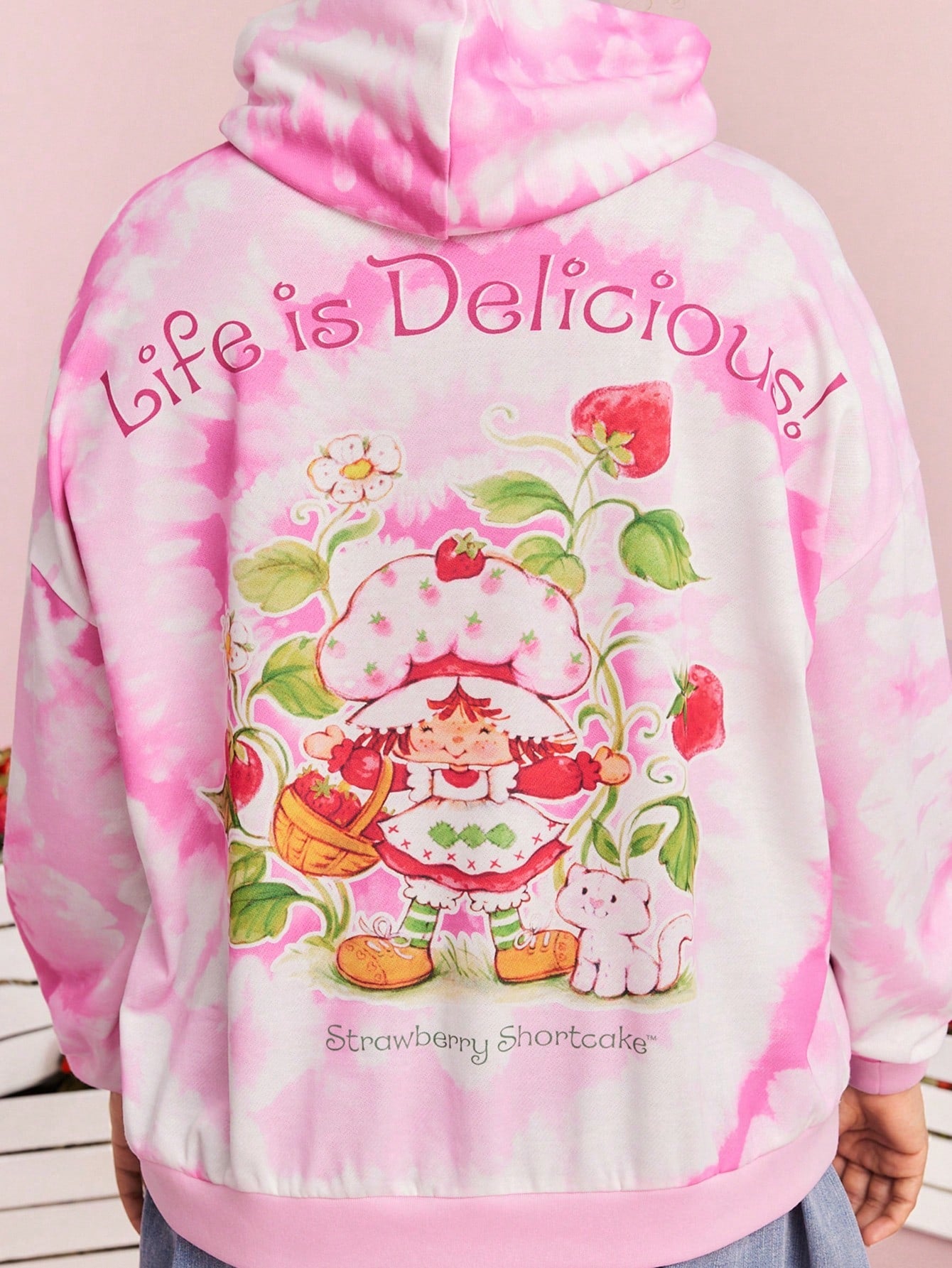 Strawberry Shortcake X SHEIN Plus Size Women Casual Cute Kangaroo Pocket Heart Tie Dye Print Drawstring Hoodie, Autumn