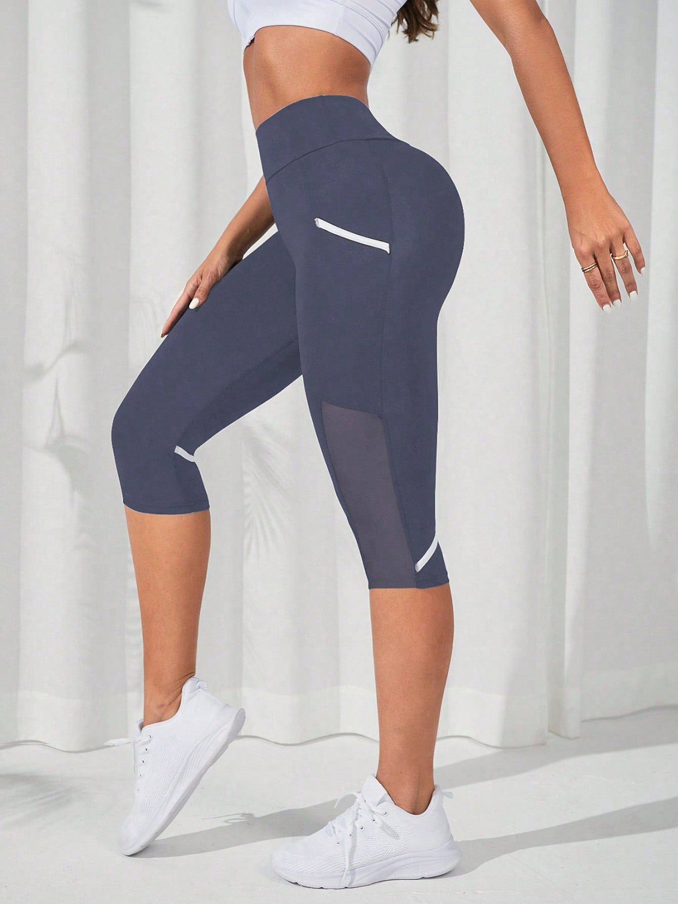 SHEIN Sport Studio Contrast Mesh Insert Capri Sports Leggings