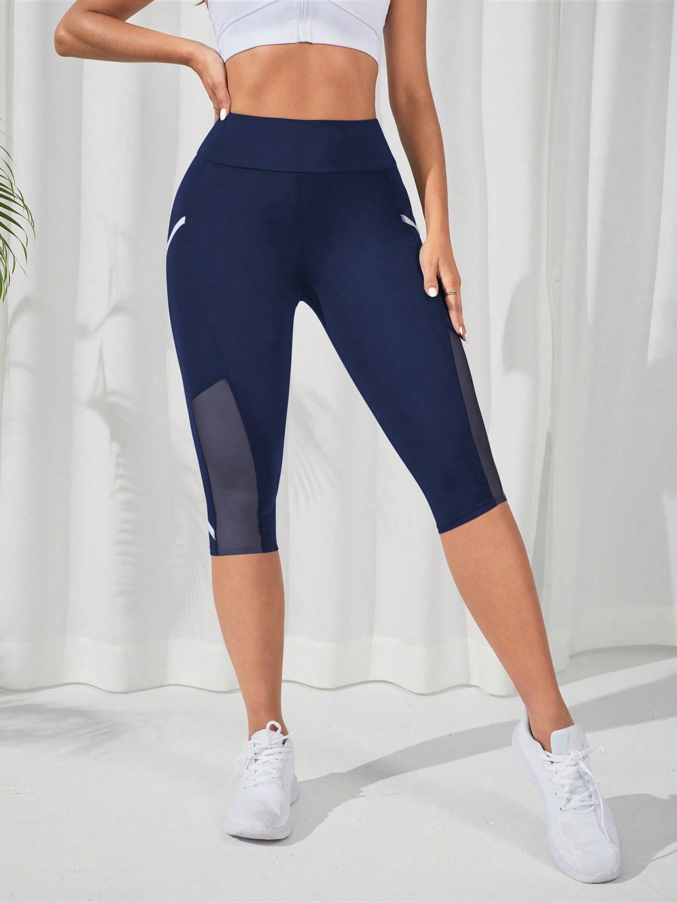 SHEIN Sport Studio Contrast Mesh Insert Capri Sports Leggings