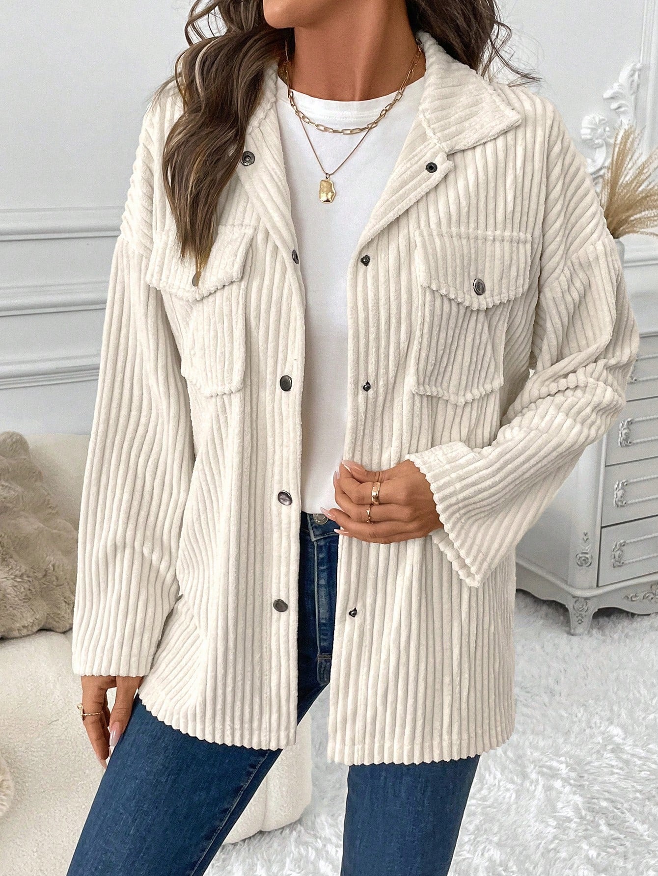 LUNE Notched Collar Metal Buckle Front Dual Pocket Corduroy Texture Shirt Style Jacket, Casual And Elegant Outerwear For Women, Suitable For Autumn And Winter