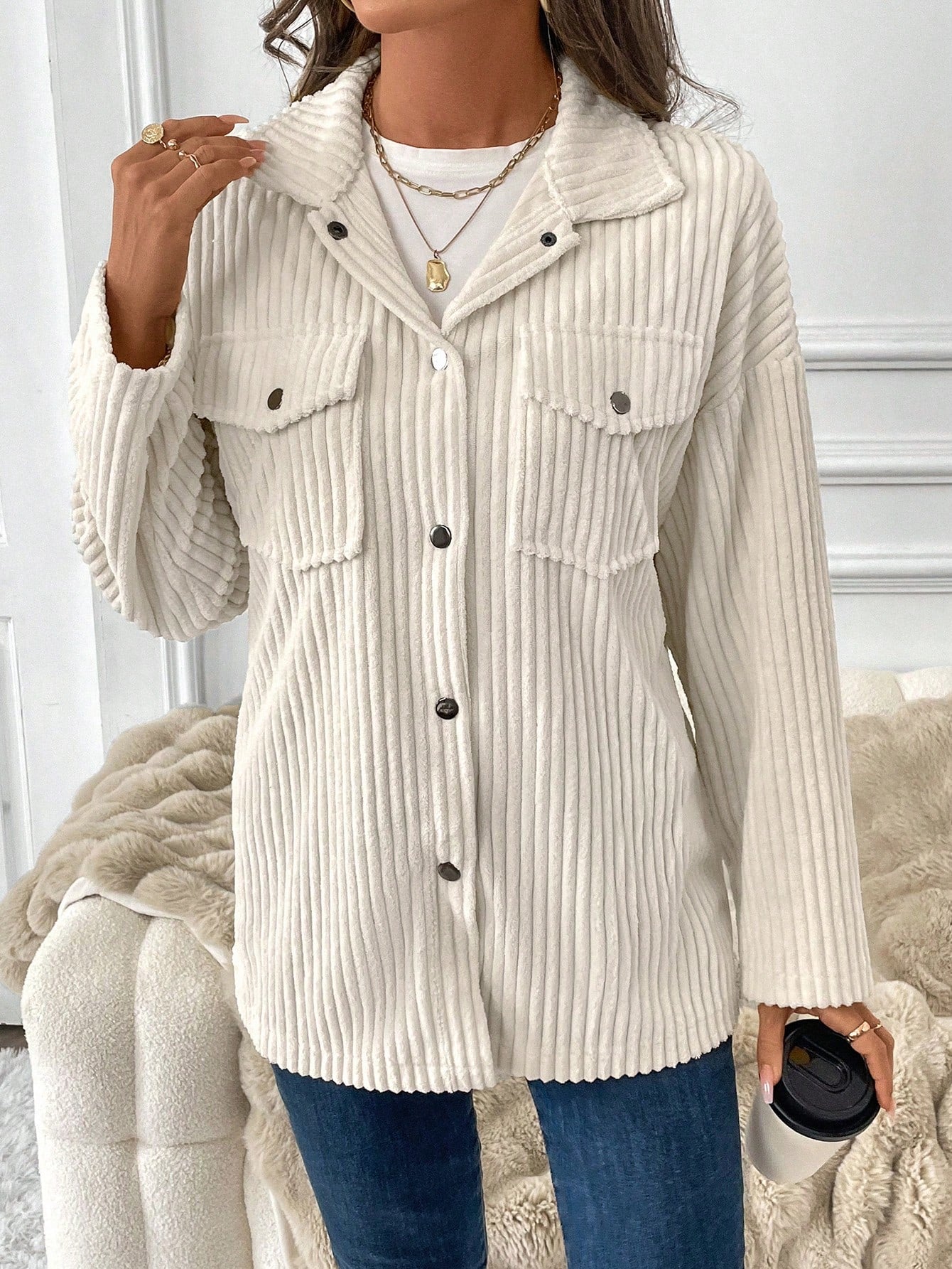 LUNE Notched Collar Metal Buckle Front Dual Pocket Corduroy Texture Shirt Style Jacket, Casual And Elegant Outerwear For Women, Suitable For Autumn And Winter