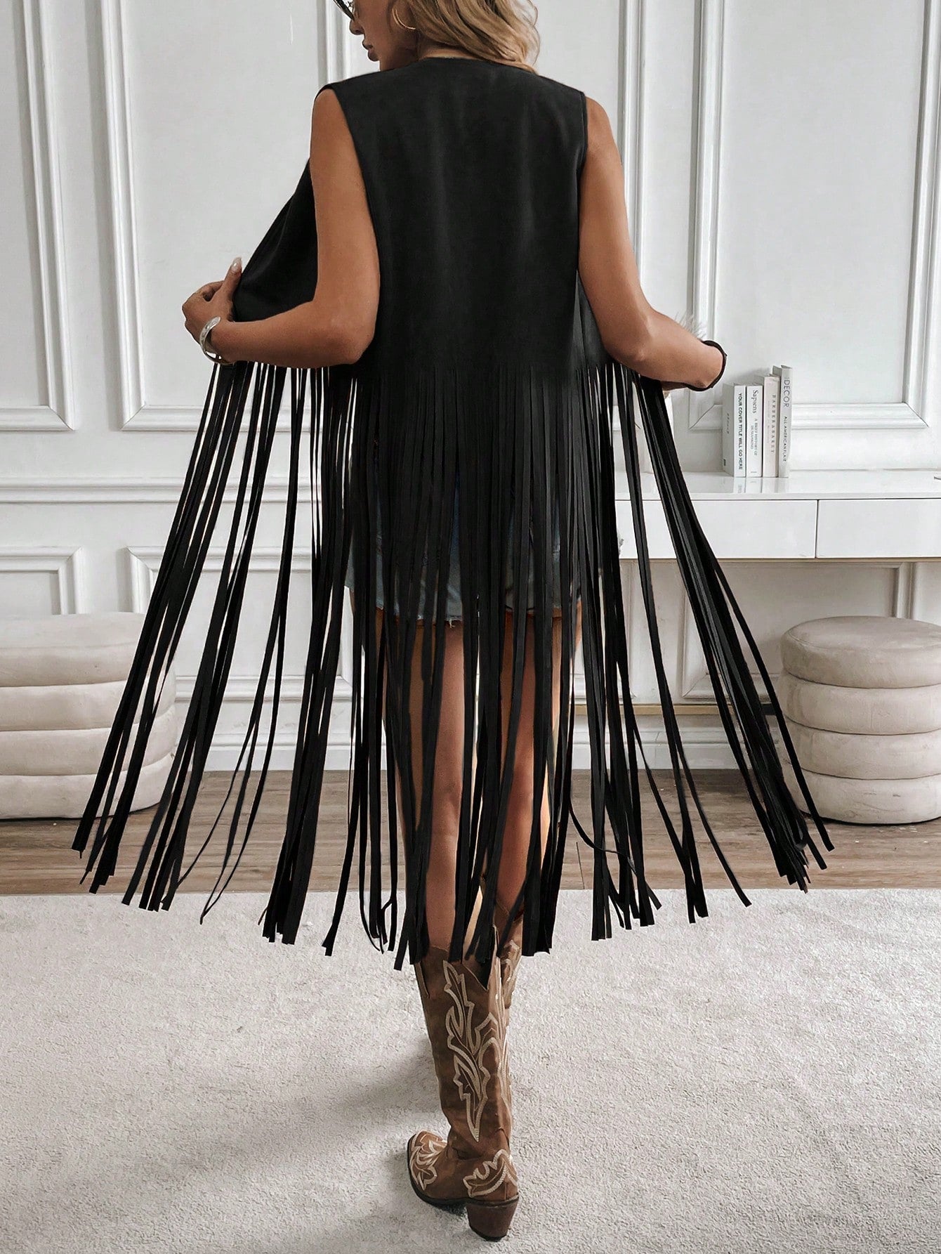 LUNE Autumn/Winter Black Fringe Bohemian Style Country Music Festival Long Sleeveless Women Casual Coat