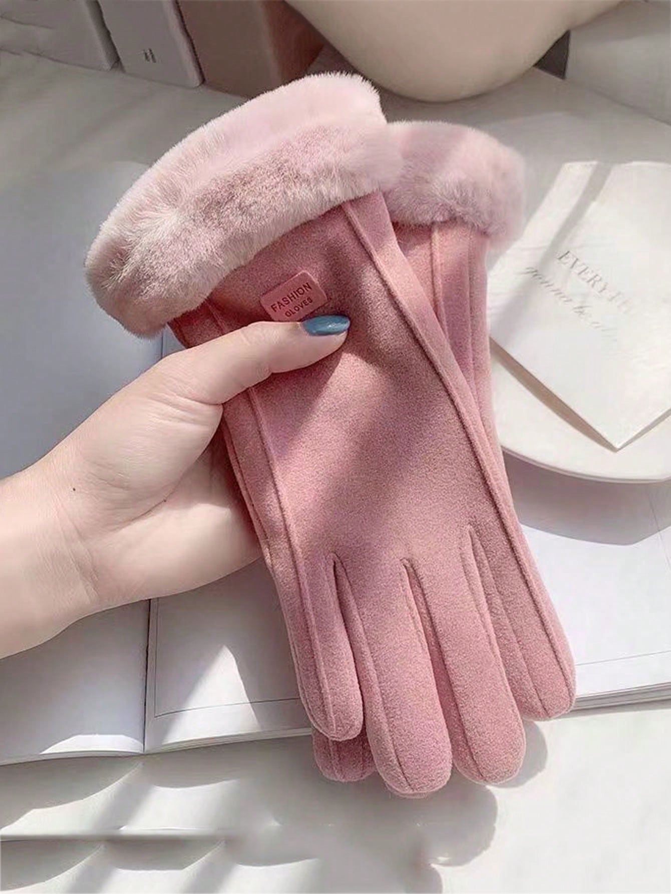 1 Pair Winter Warm Gloves For Women, Plush And Thickened Cold Resistant Gloves, Riding Windproof Suede Touch Screen Gloves, Fashionable Self Heating Outdoor Gloves For Ladies Student Thermal Leisure Split Finger Gloves