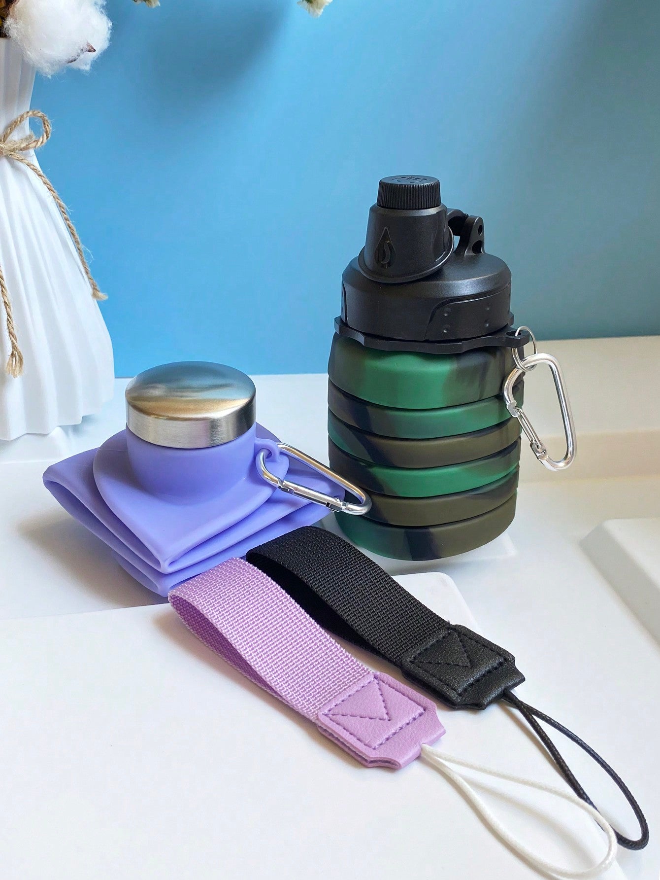 1PCCollapsible Water Bottle, Silicone Foldable Water Bottles For Travel, Easy-To-Carry Design And Compact Size, Suitable For Travel, Mountain Climbing, Outdoor Sports And Other Daily Birthday Use