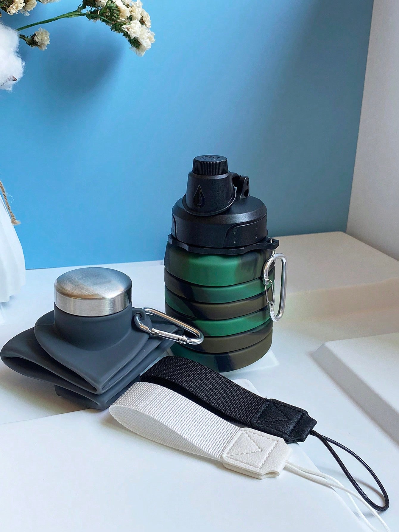 1PCCollapsible Water Bottle, Silicone Foldable Water Bottles For Travel, Easy-To-Carry Design And Compact Size, Suitable For Travel, Mountain Climbing, Outdoor Sports And Other Daily Birthday Use