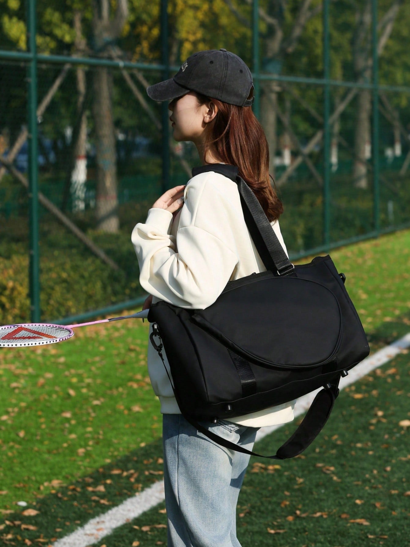 Badminton Racket Bag, Large Capacity Shoulder Bag For Women, Sports Clothes, Tennis Bag. Separate Wet