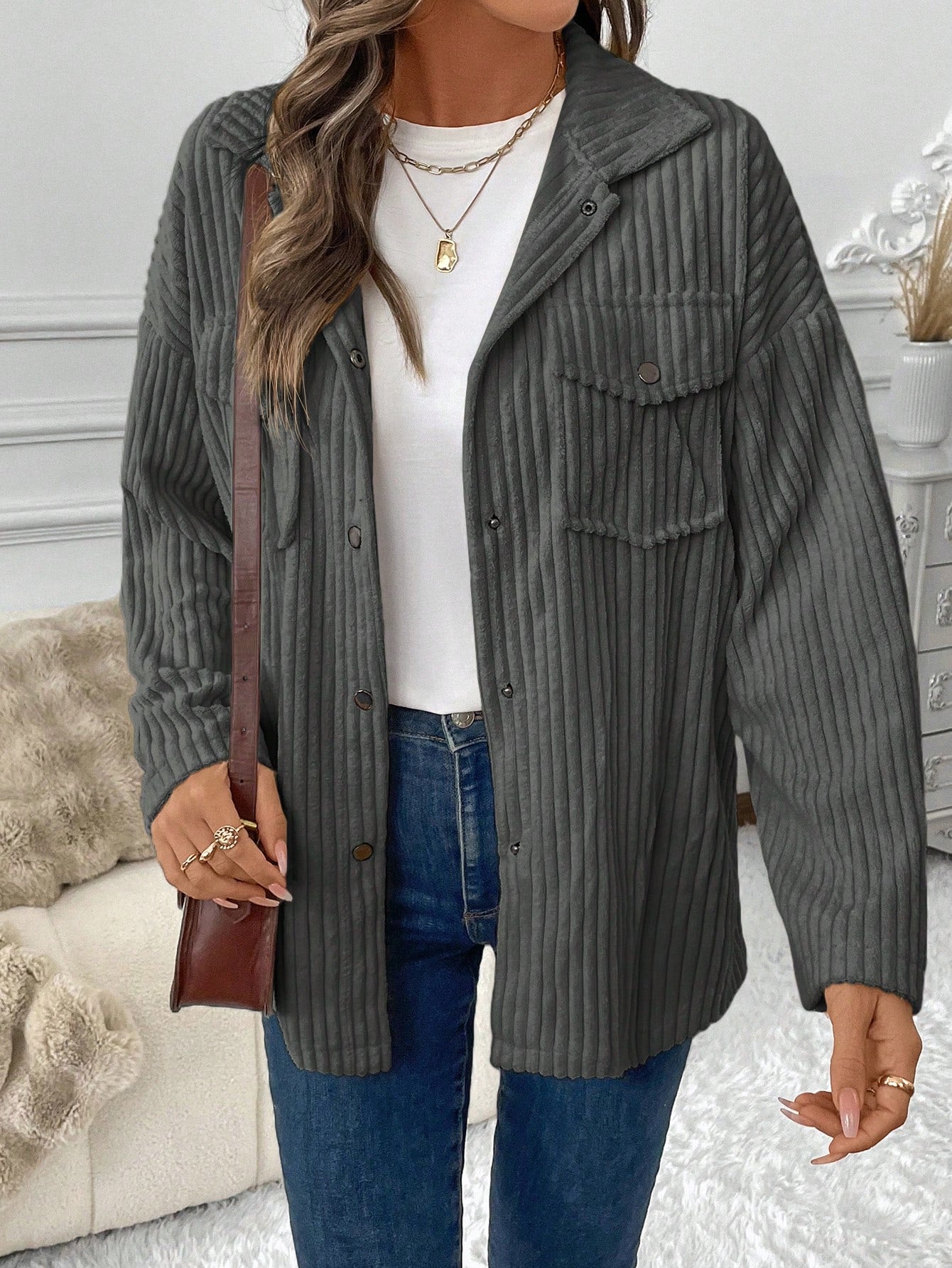 LUNE Notched Collar Metal Buckle Front Dual Pocket Corduroy Texture Shirt Style Jacket, Casual And Elegant Outerwear For Women, Suitable For Autumn And Winter