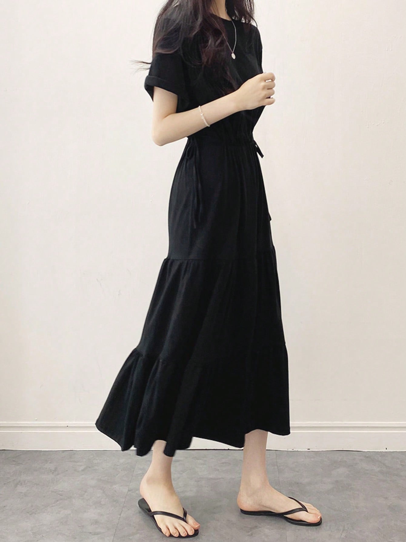 DAZY Solid Drawstring Waist Layered Hem Dress,Ladies Casual Drawstring,Ruffle Hem Short Sleeve Round Neck Regular Fit Long Black Cotton Roll Up Sleeve Plain A Line Women Long Dresses,Spring/Summer,Casual Daily Wear