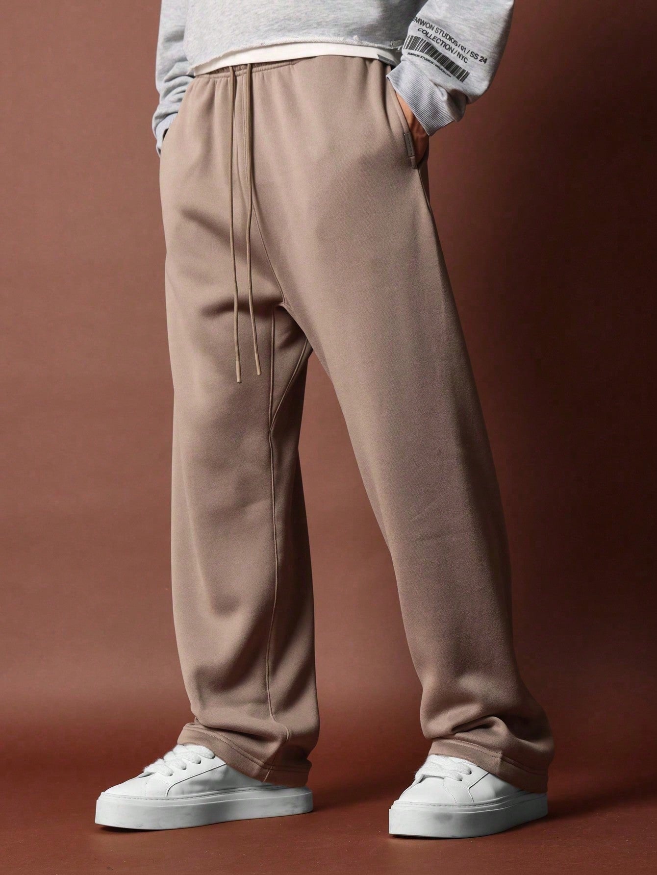 SUMWON Straight Fit Essential Drop Crotch Jogger