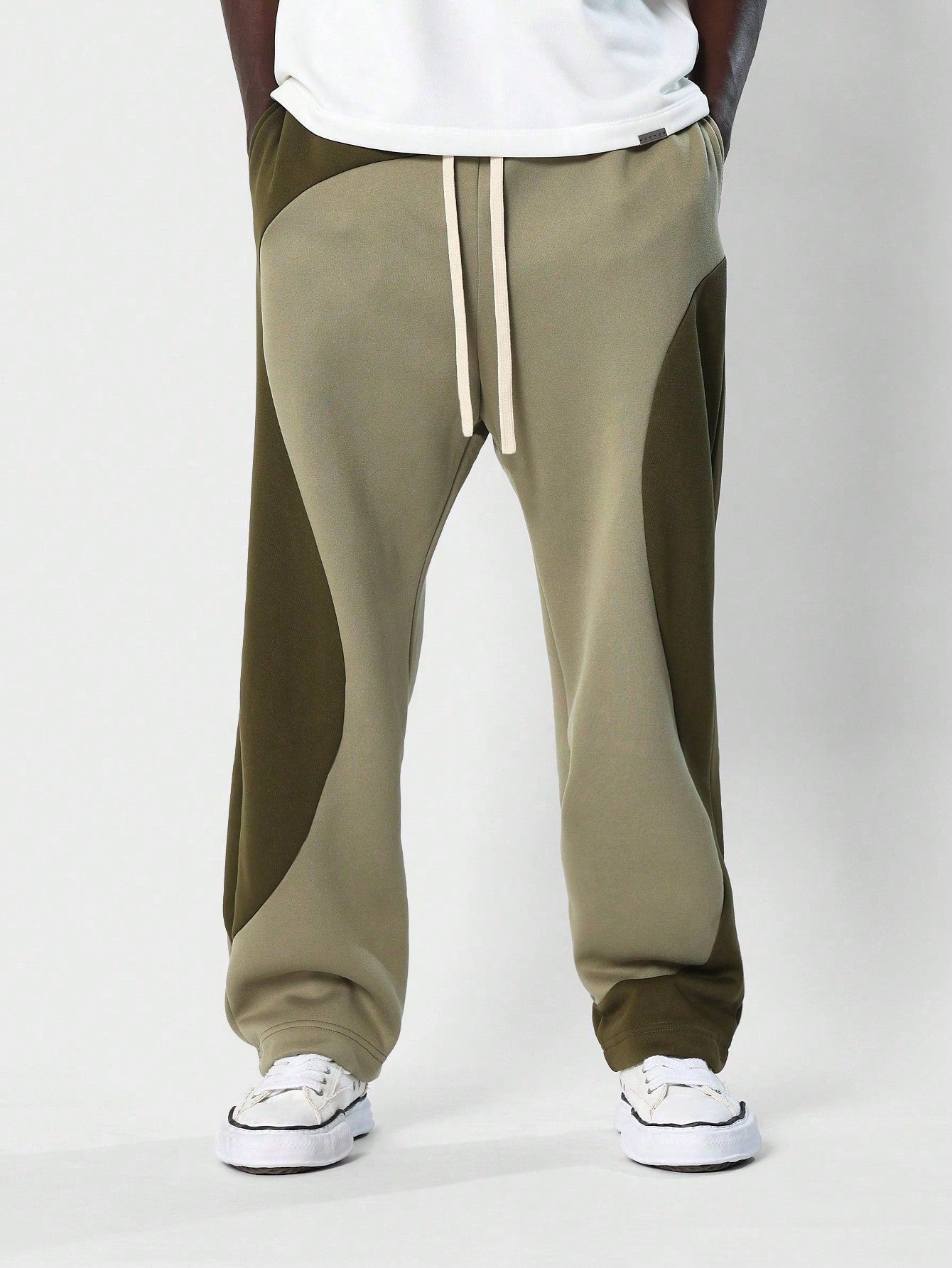 SUMWON Straight Fit Colour Block Curved Panel Jogger