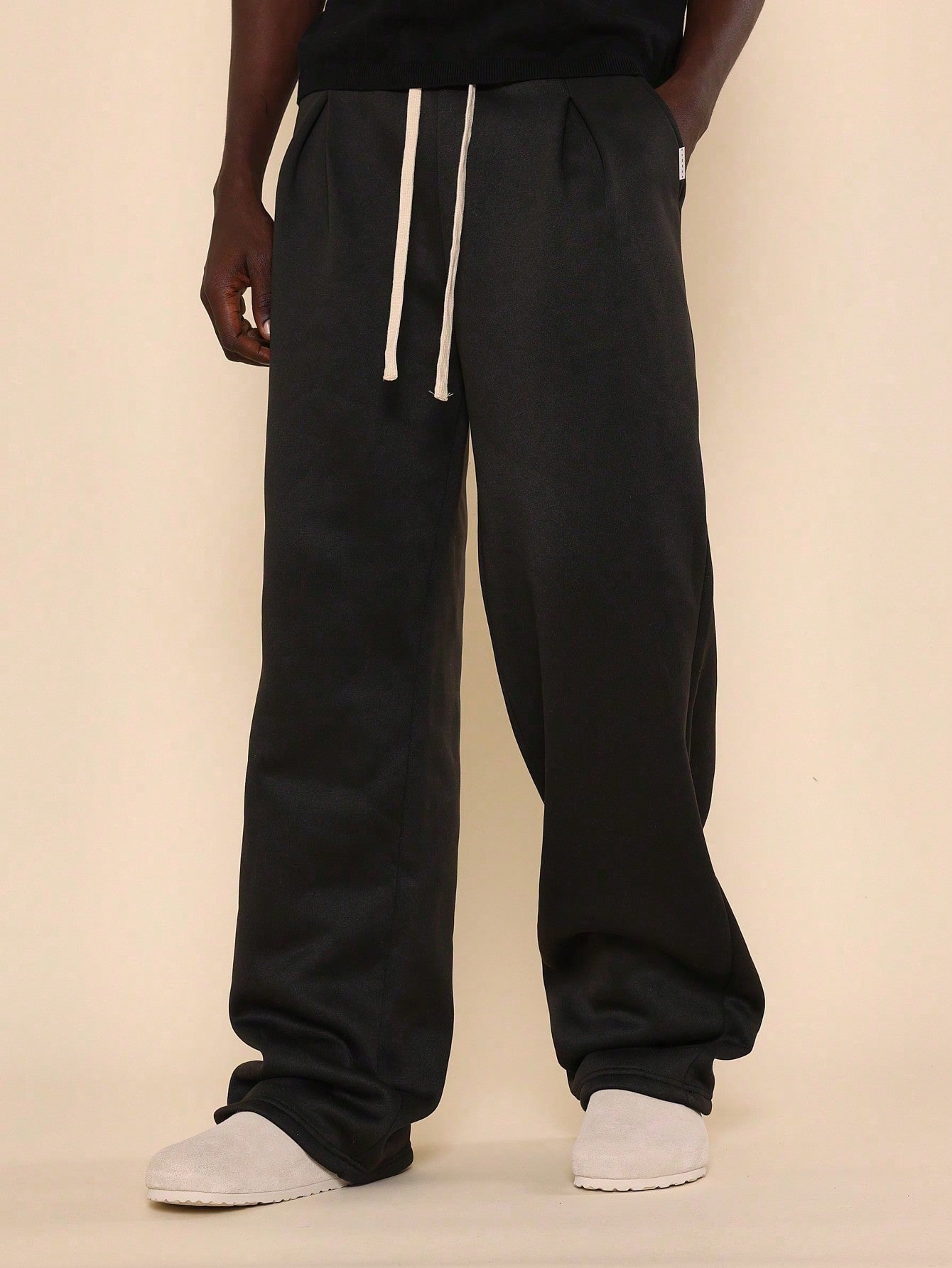 SUMWON Wide Leg Jogger With Pleat Detail